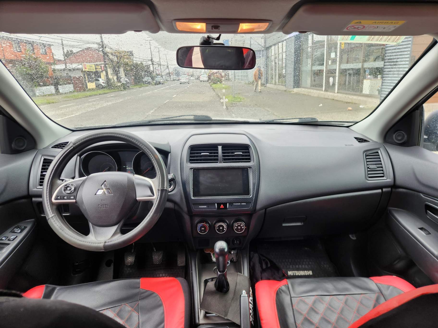MITSUBISHI - 2