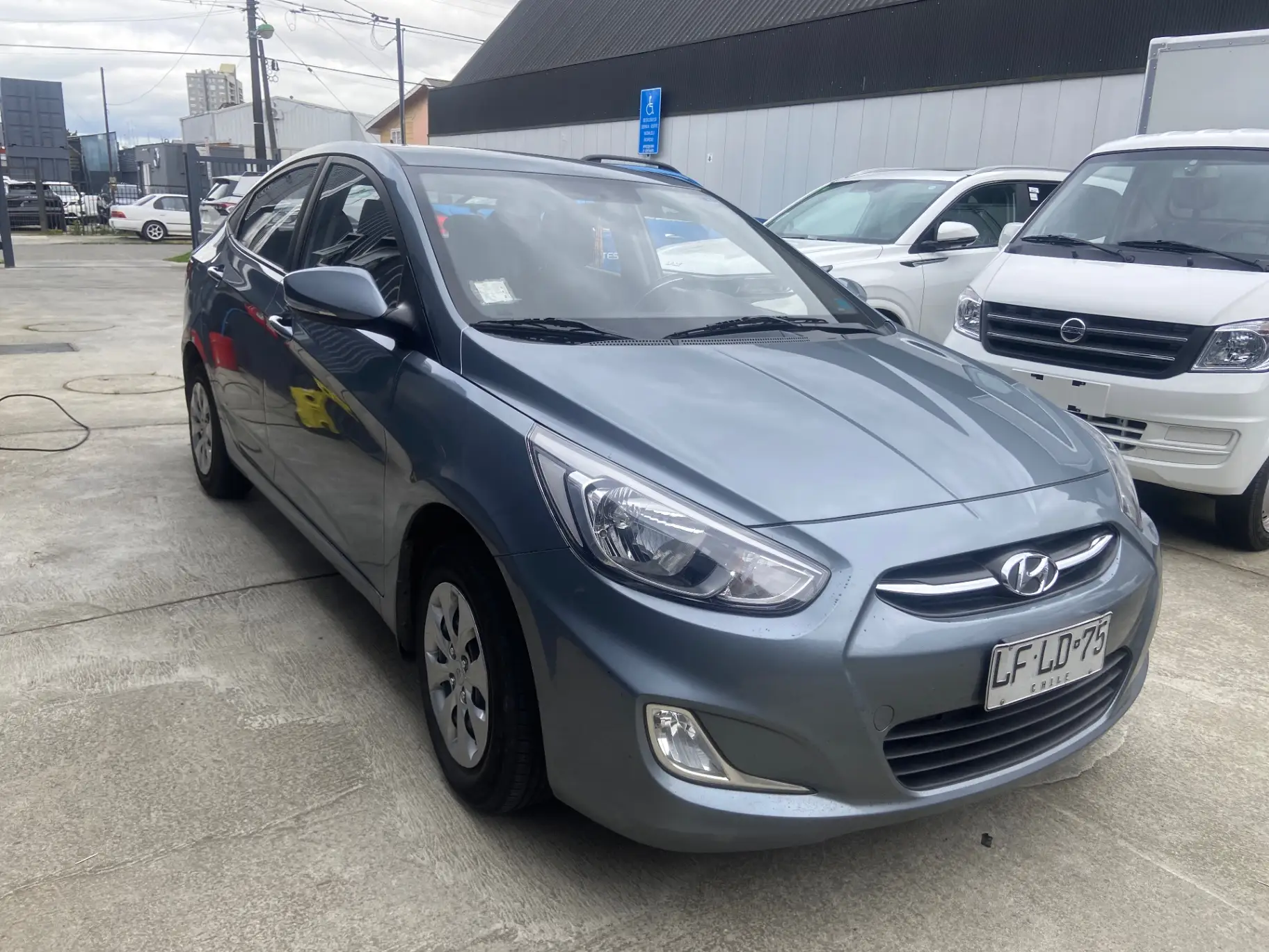 HYUNDAI
