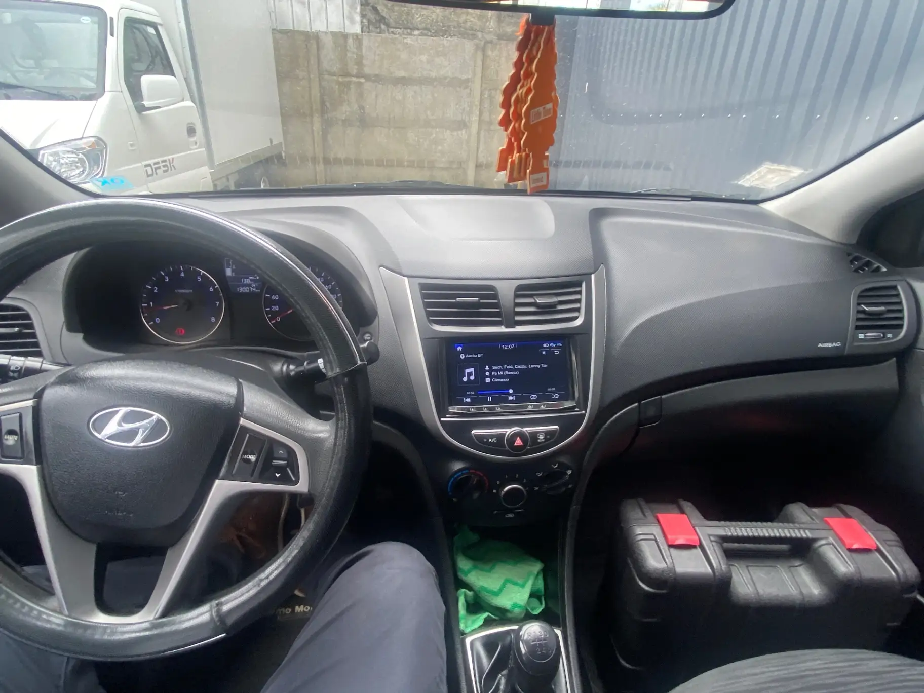 HYUNDAI - 2