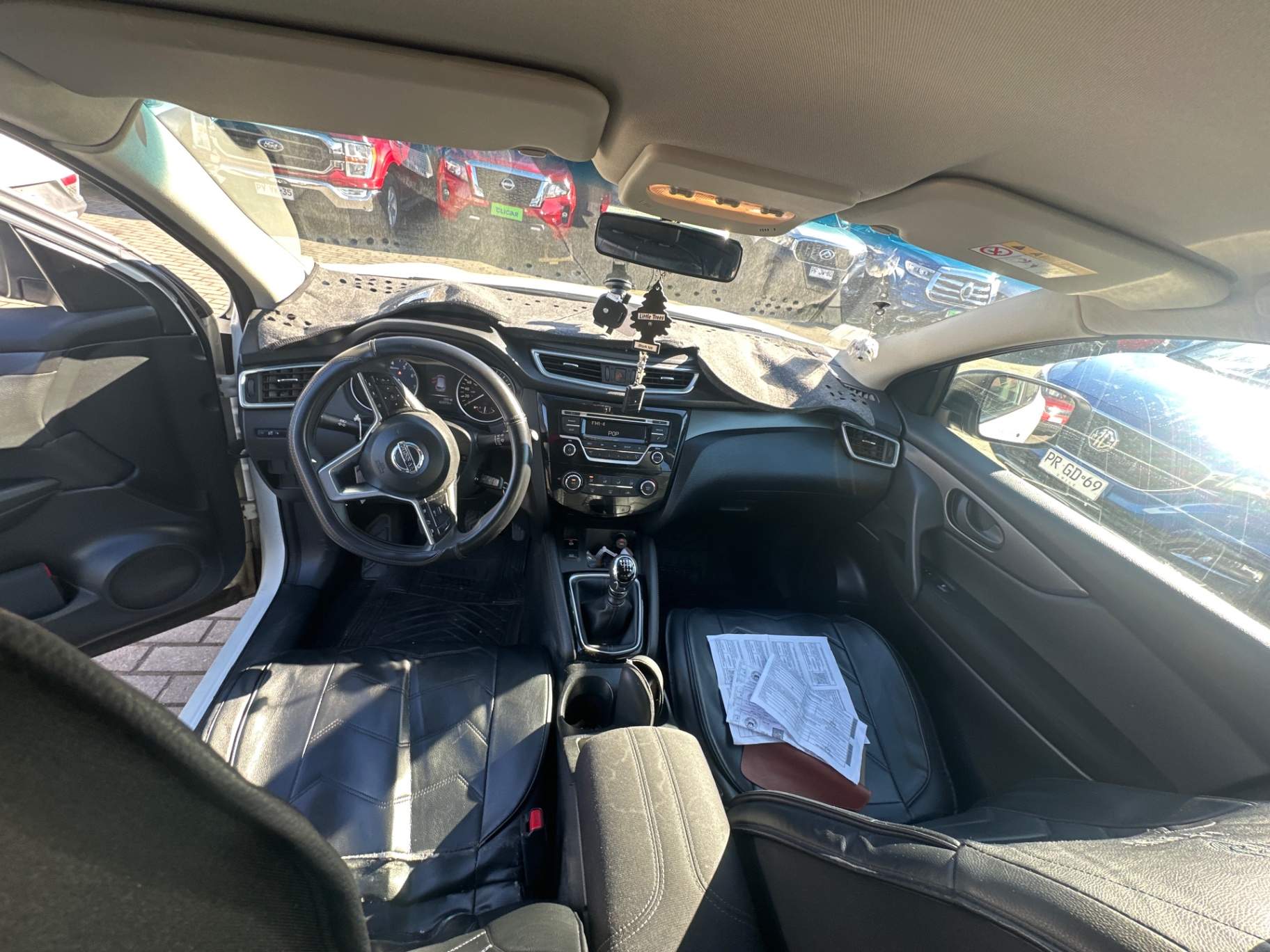 NISSAN - 2