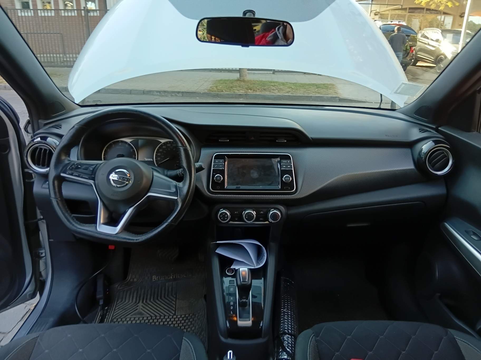 NISSAN - 2
