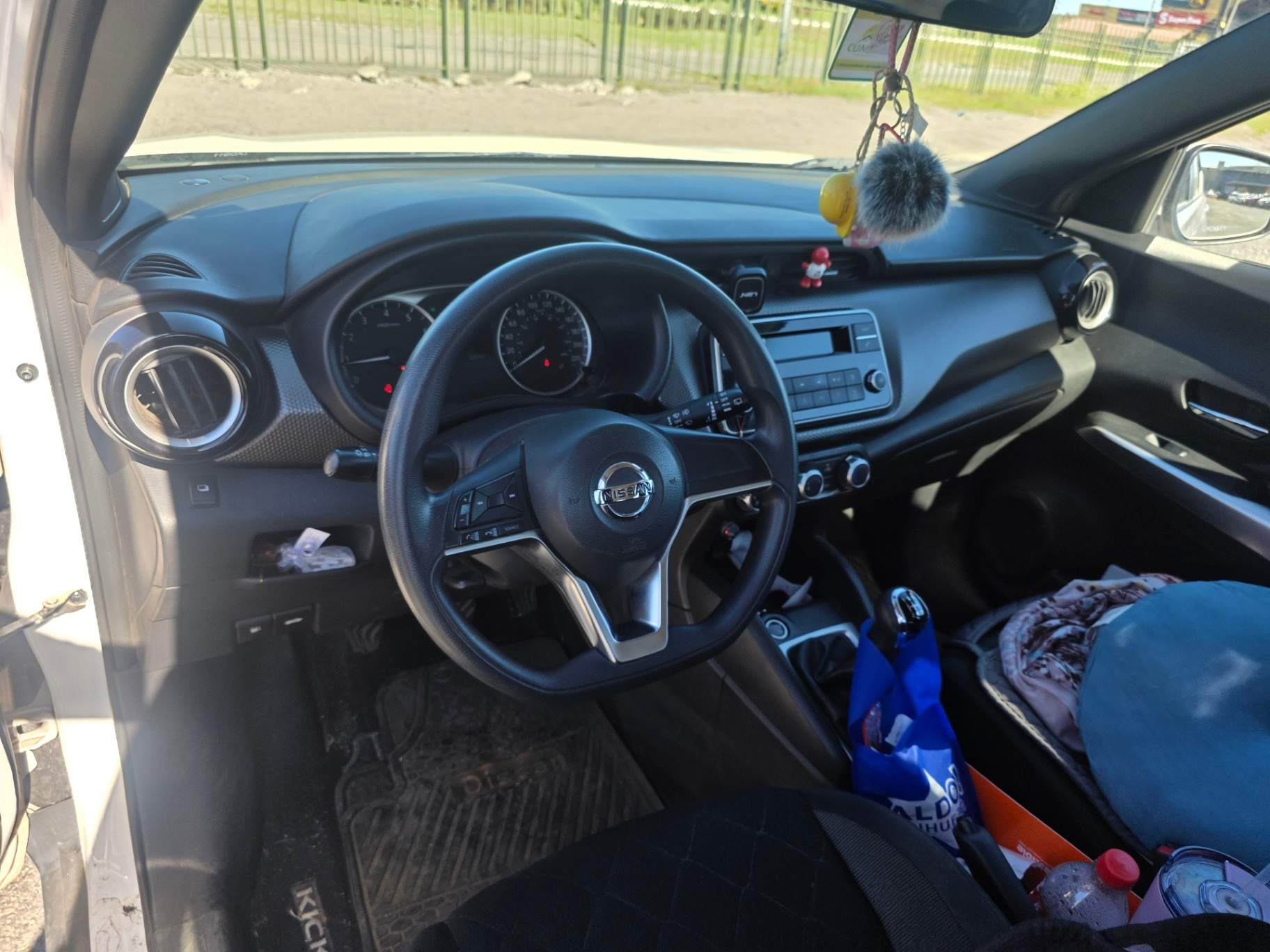 NISSAN - 2