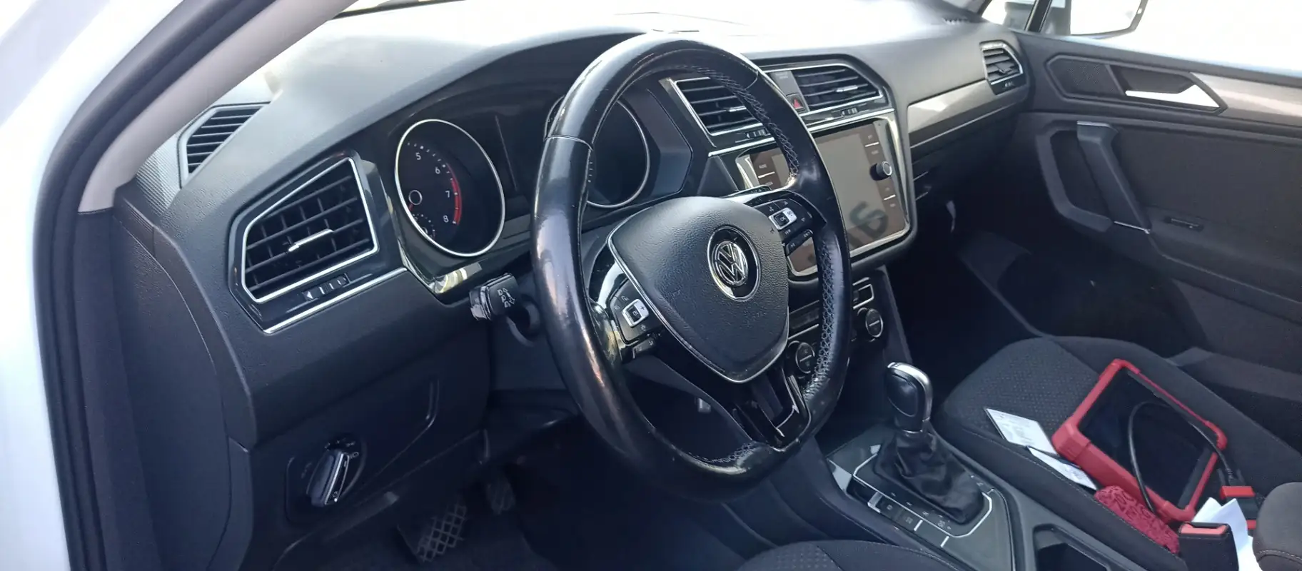 VOLKSWAGEN - 2