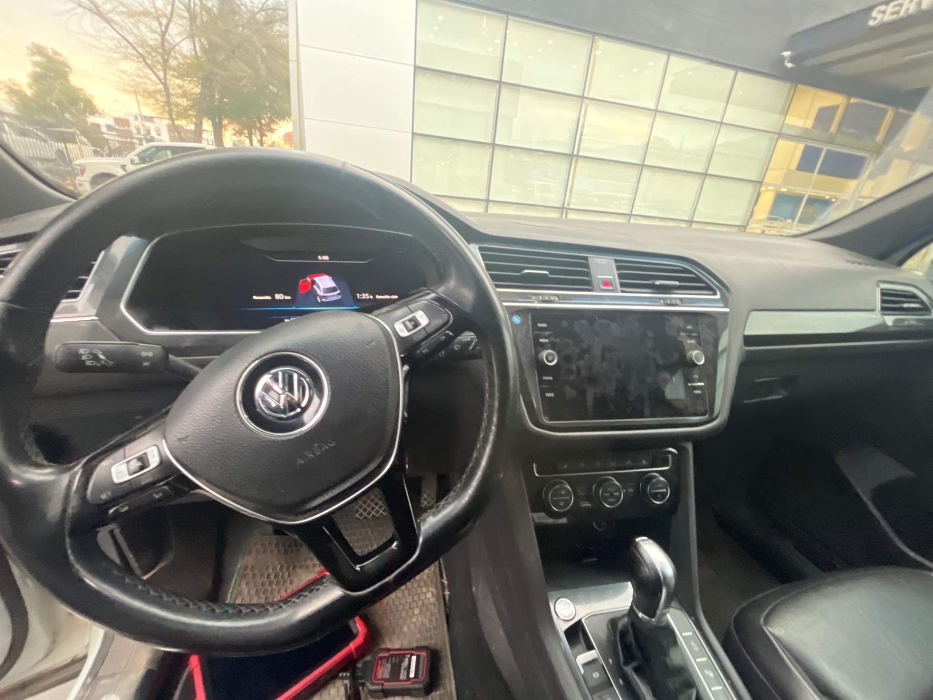 VOLKSWAGEN - 2