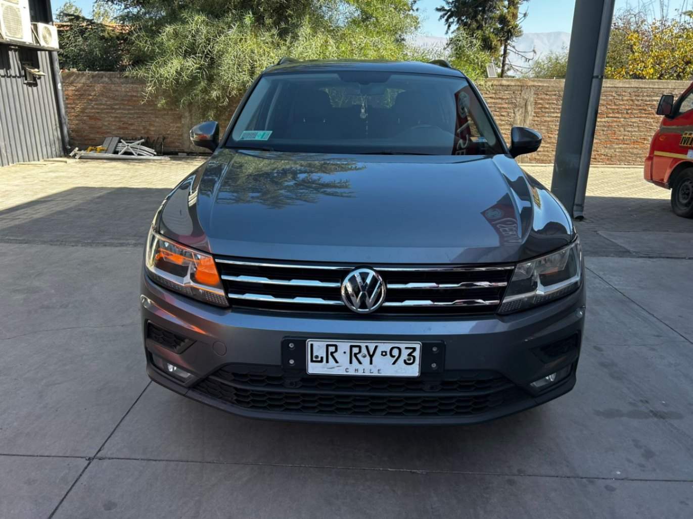 VOLKSWAGEN - 1