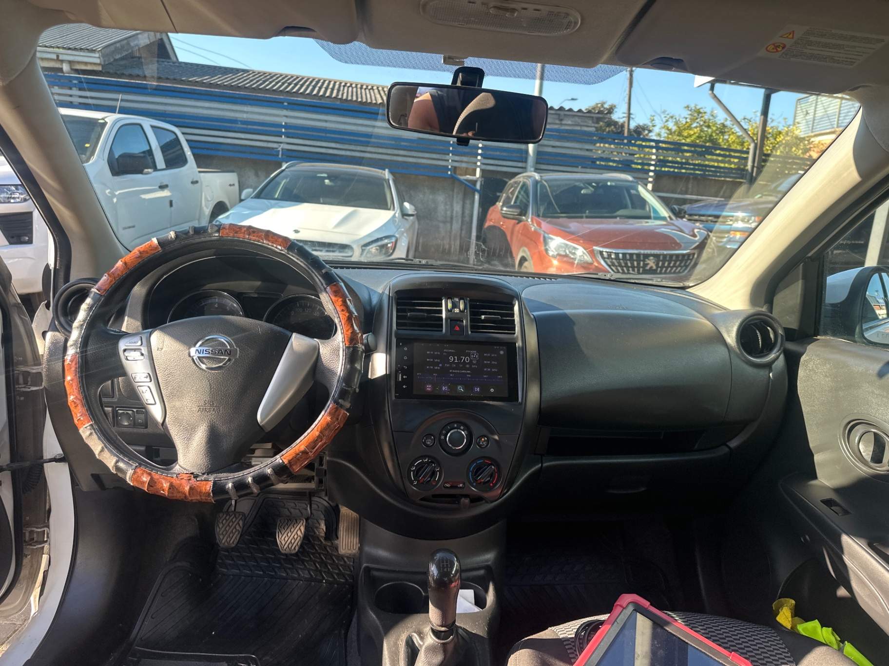 NISSAN - 2