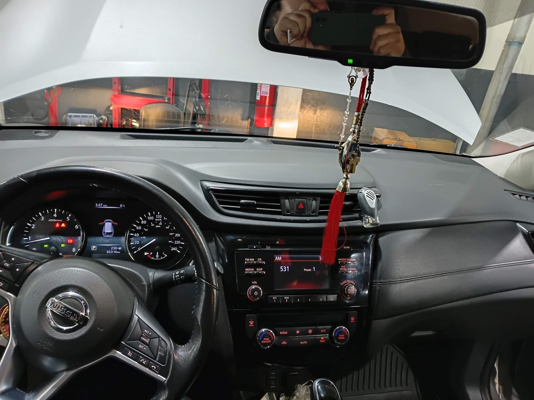 NISSAN - 2