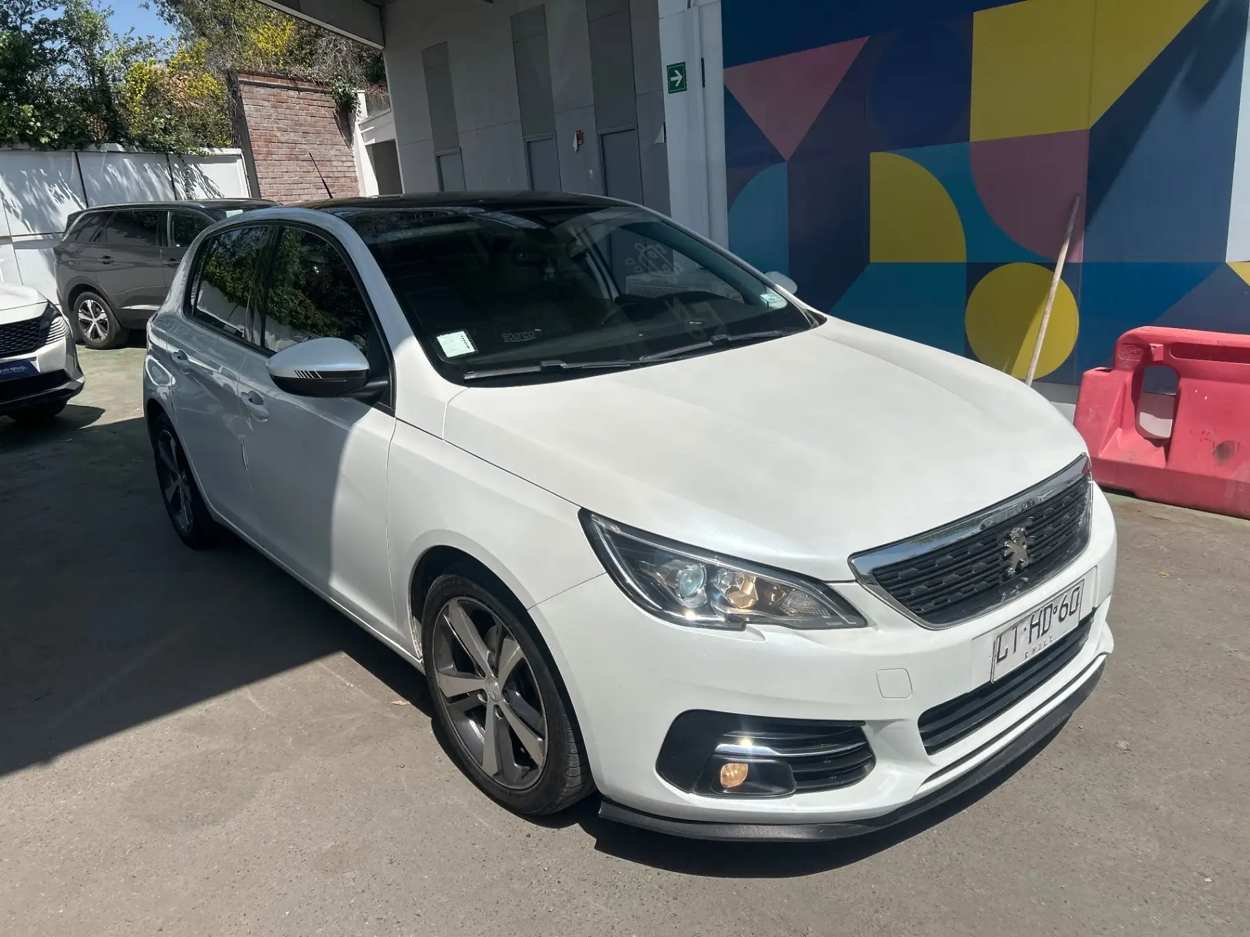 PEUGEOT