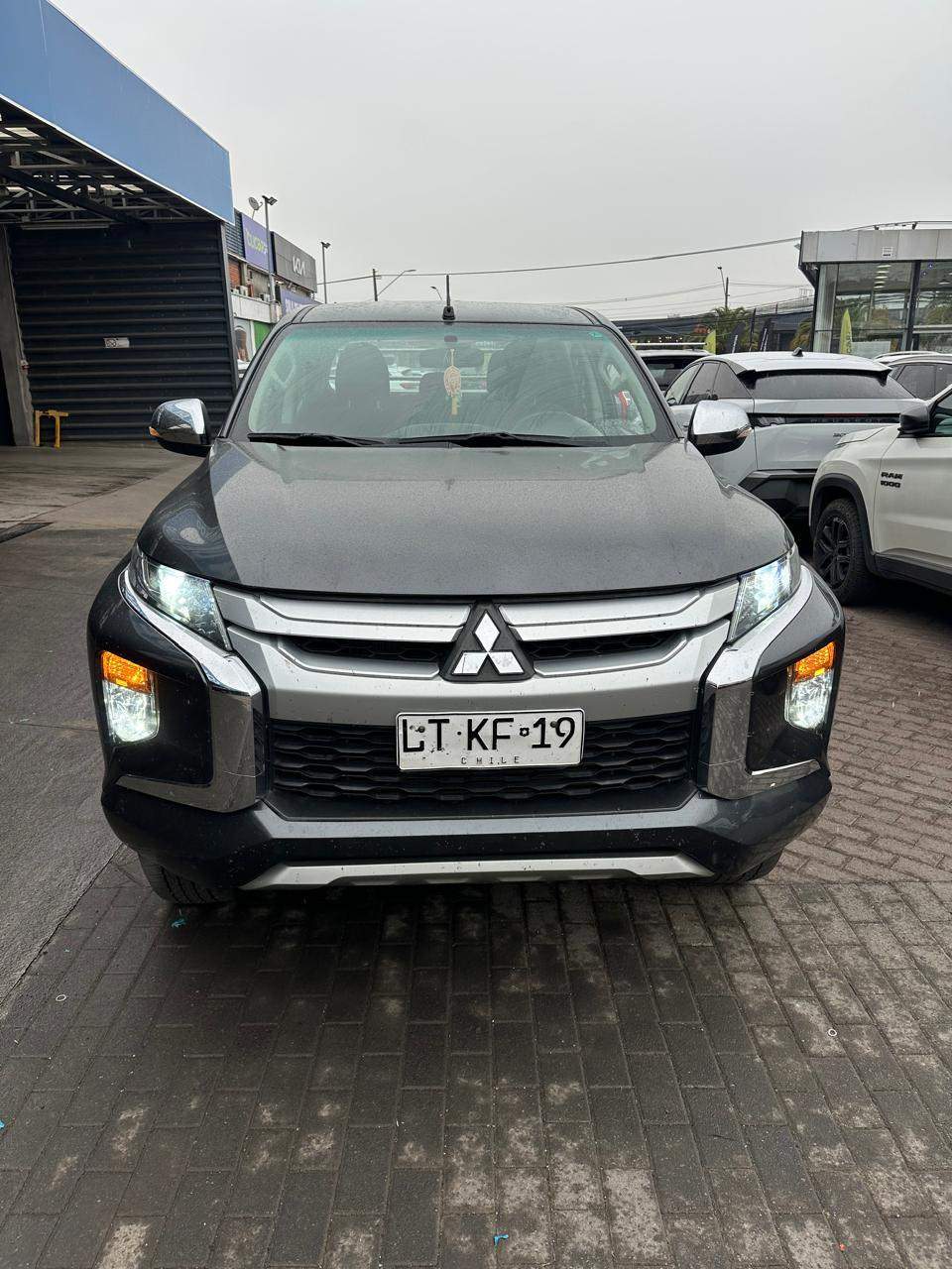 MITSUBISHI - 1