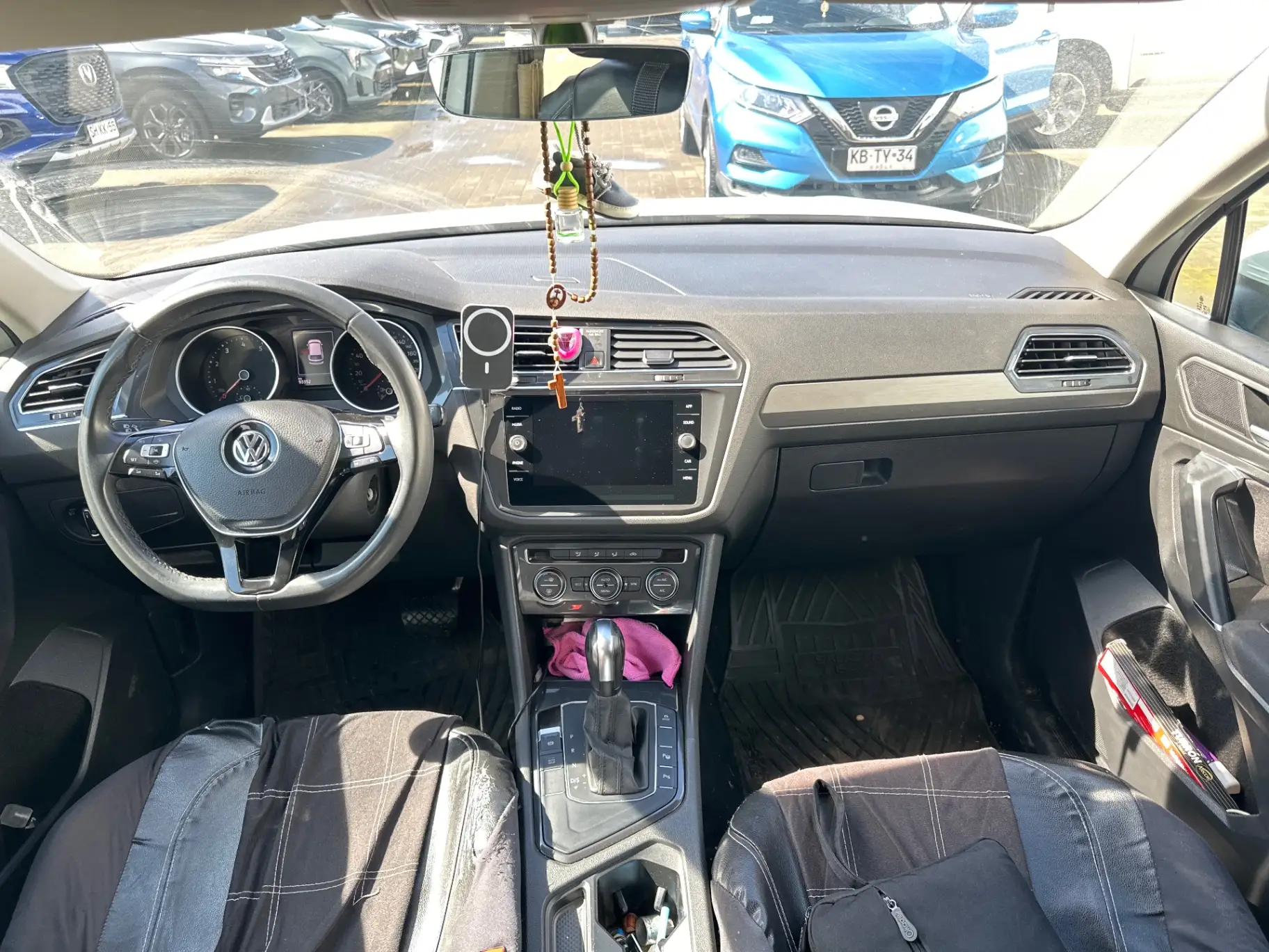 VOLKSWAGEN - 2
