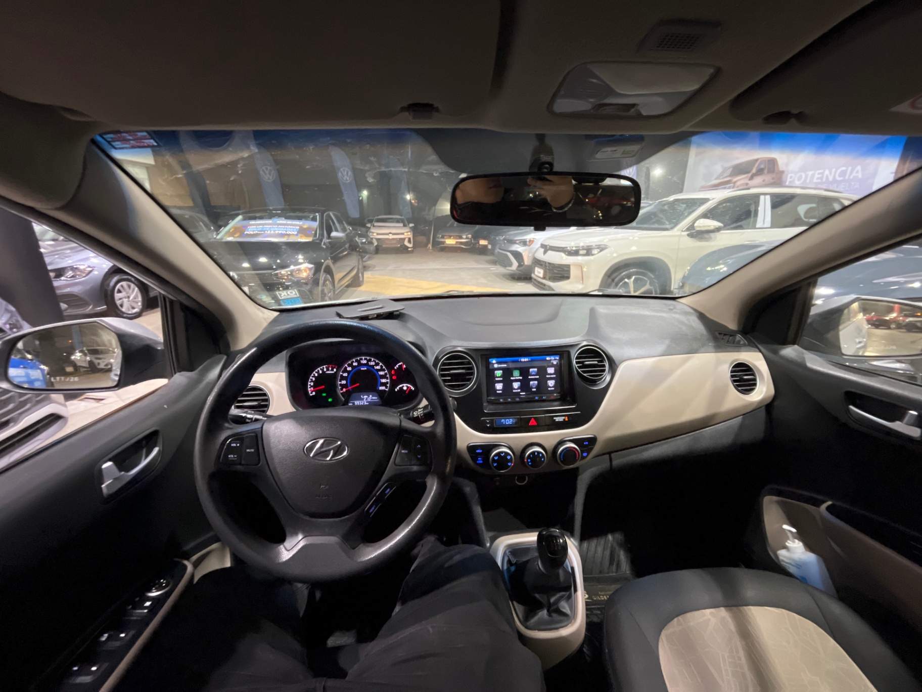 HYUNDAI - 2