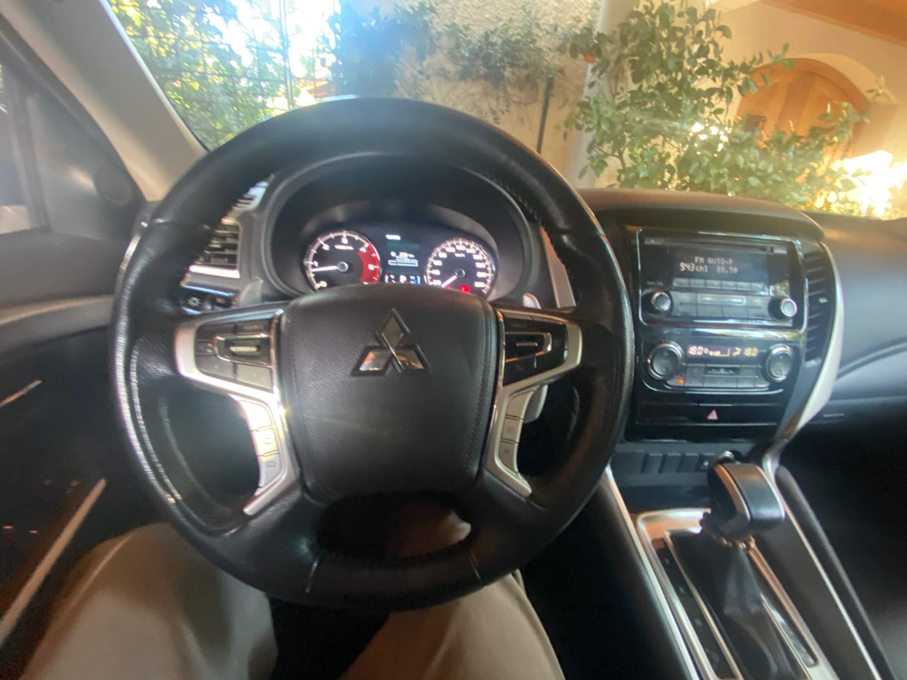 MITSUBISHI - 2