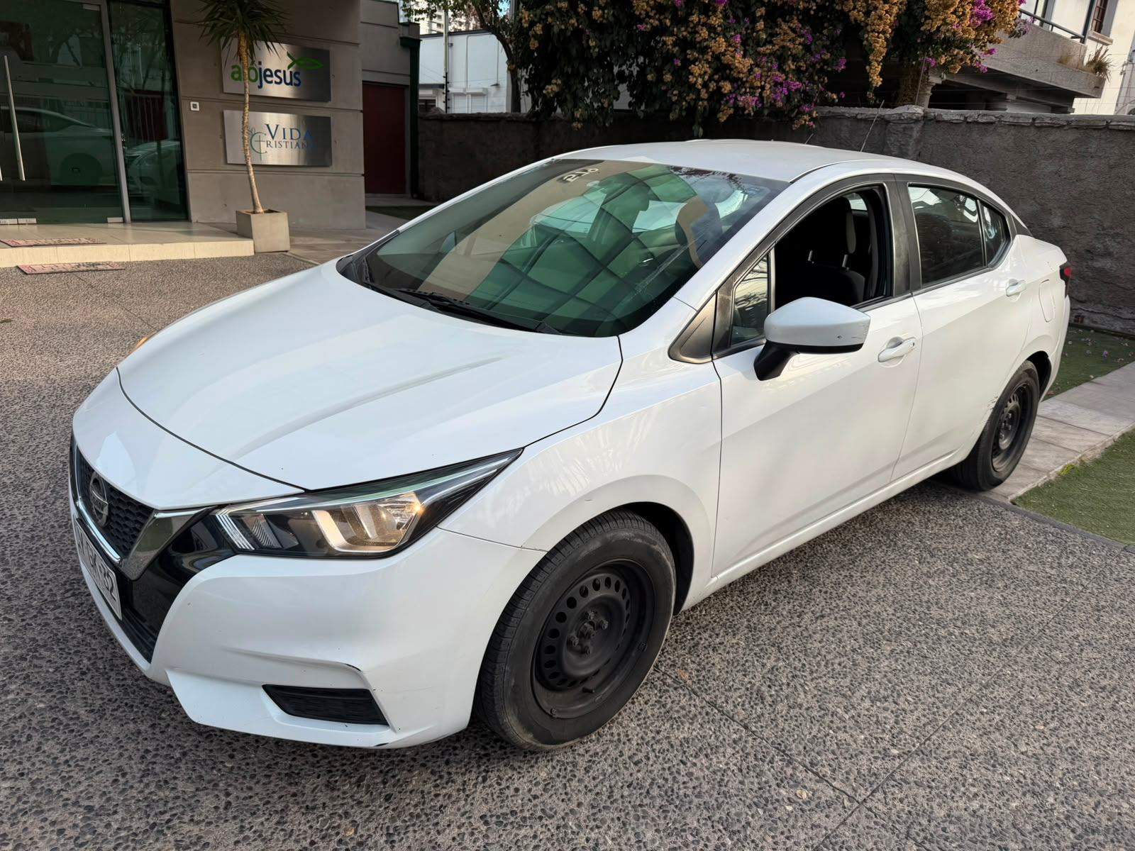 NISSAN - 1
