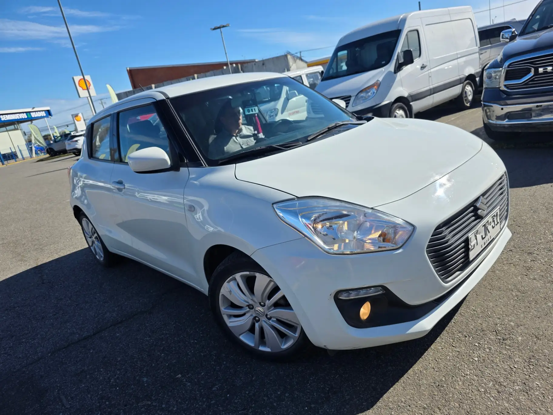 SUZUKI