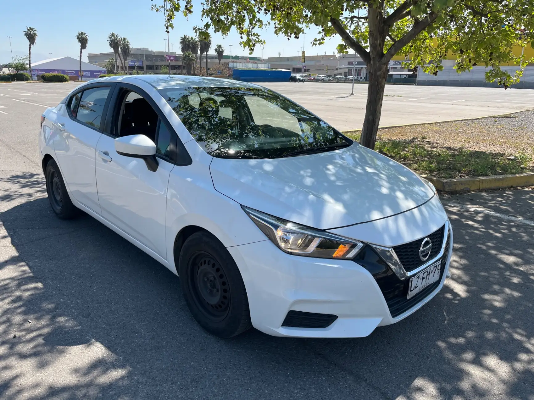 NISSAN