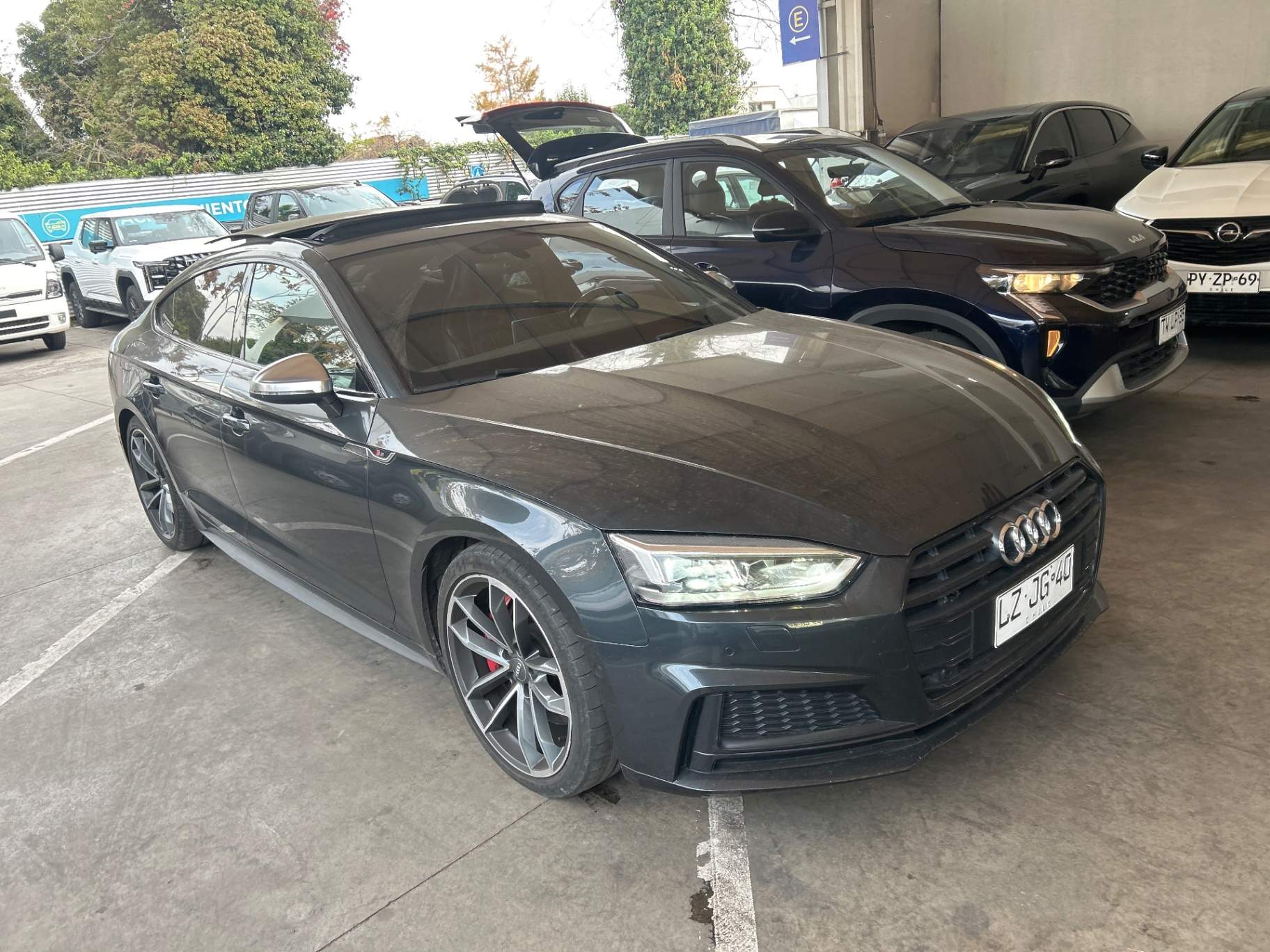 AUDI