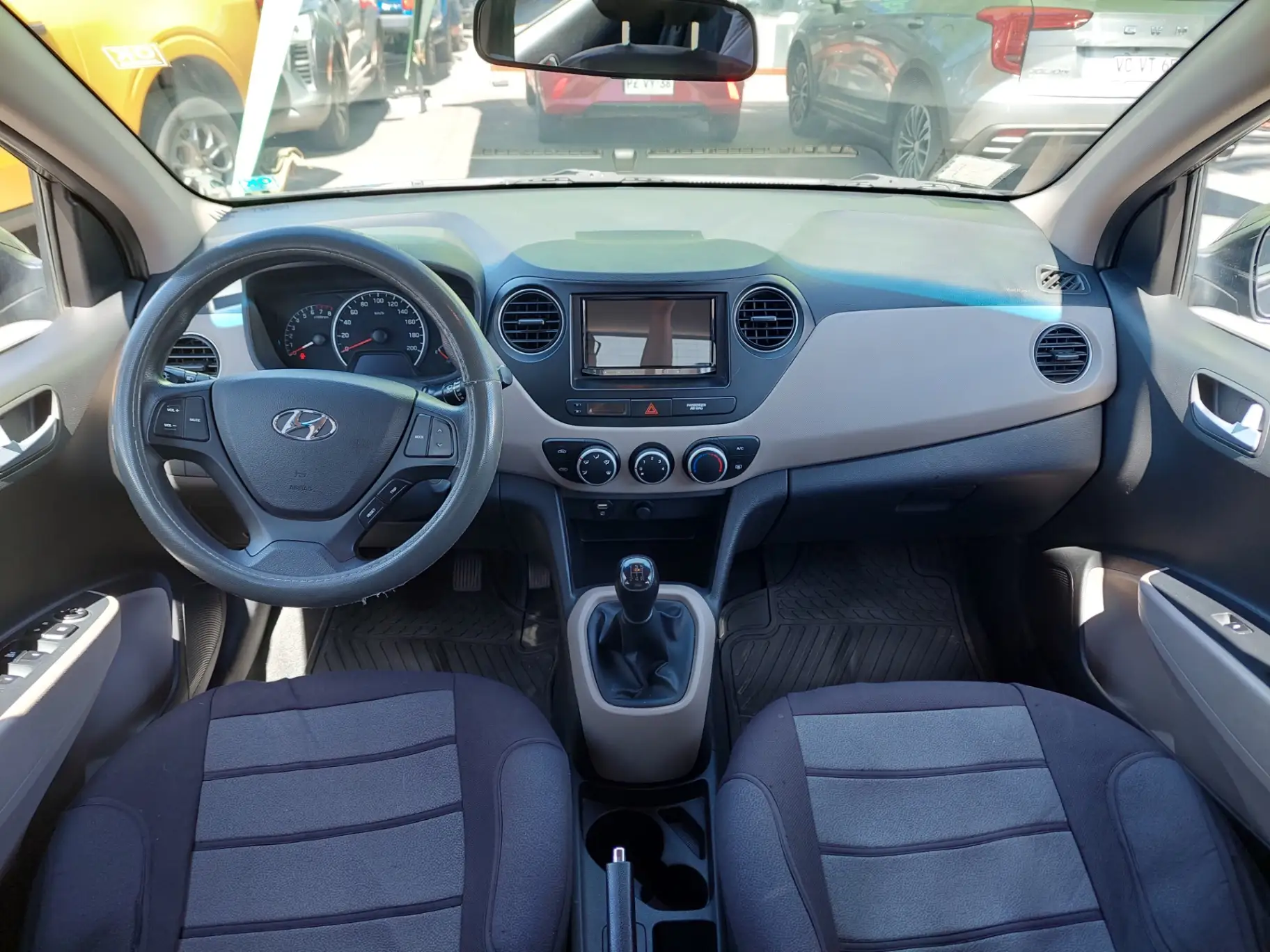 HYUNDAI - 2