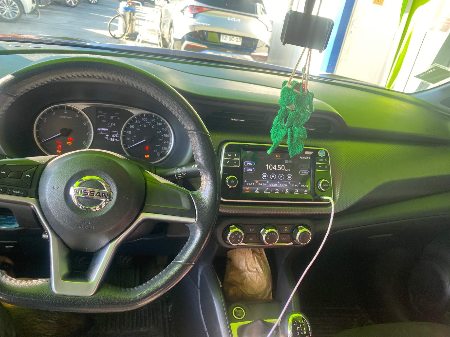 NISSAN - 2