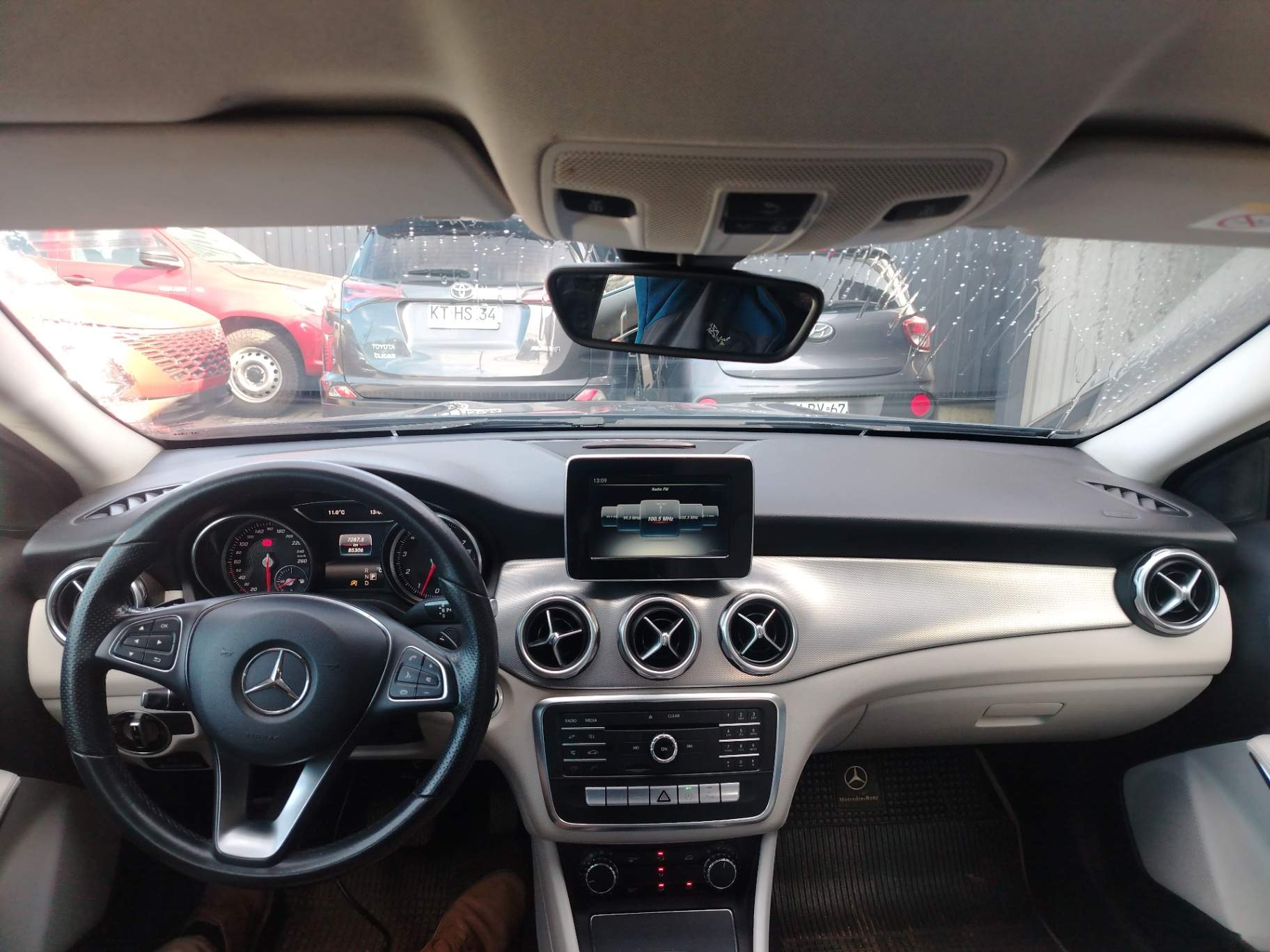 MERCEDES BENZ - 2