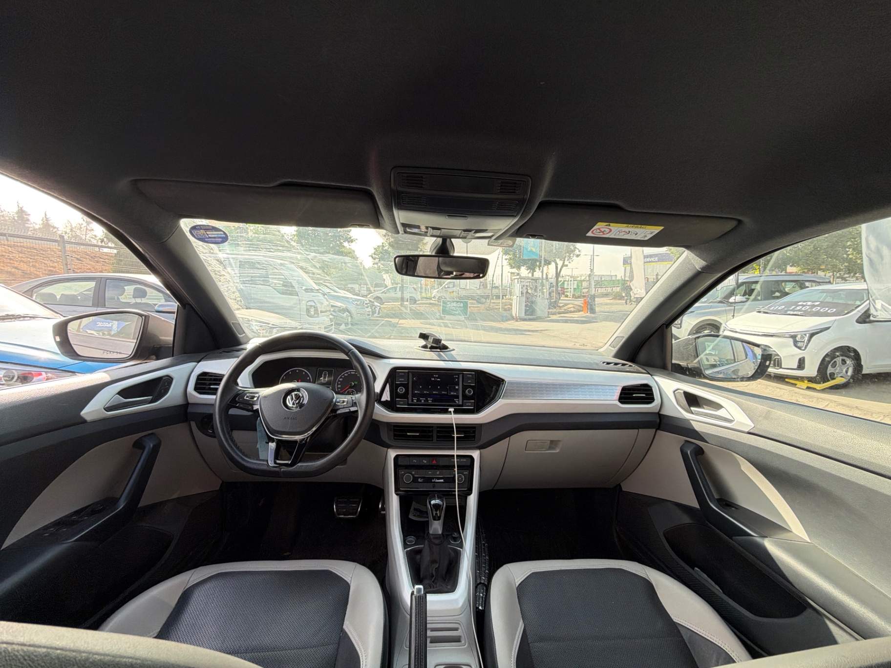 VOLKSWAGEN - 2
