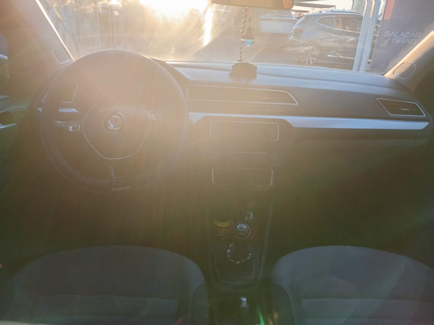 VOLKSWAGEN - 2