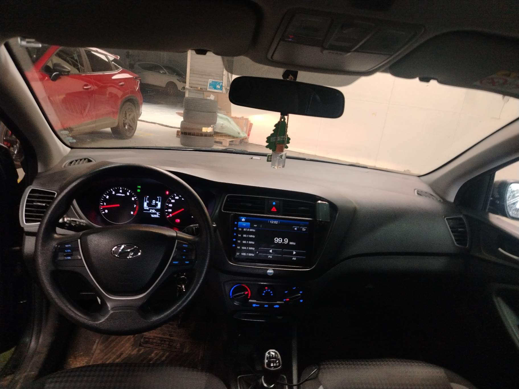 HYUNDAI - 2