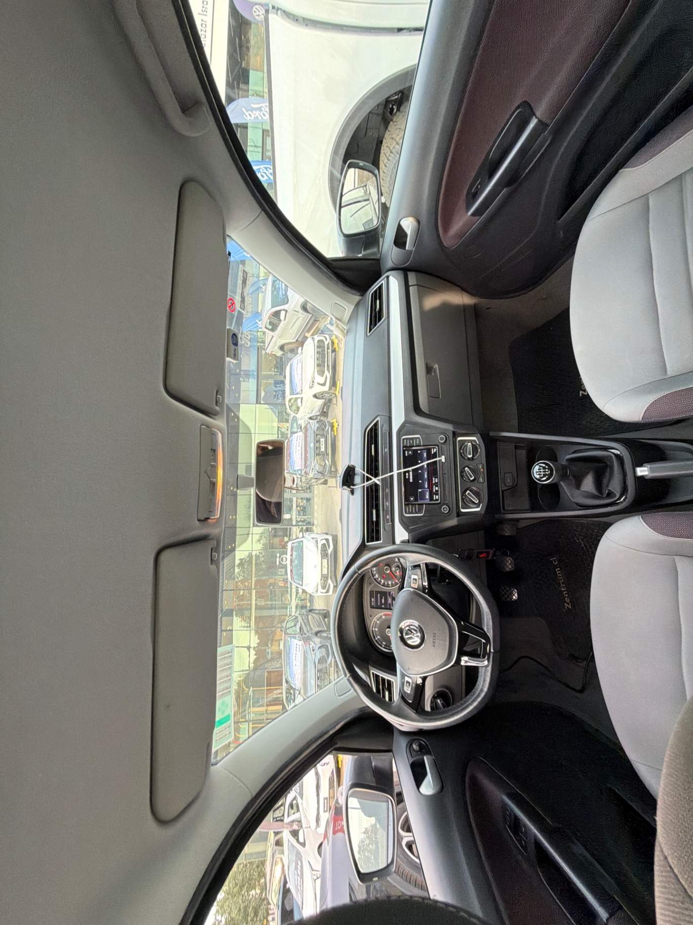 VOLKSWAGEN - 2