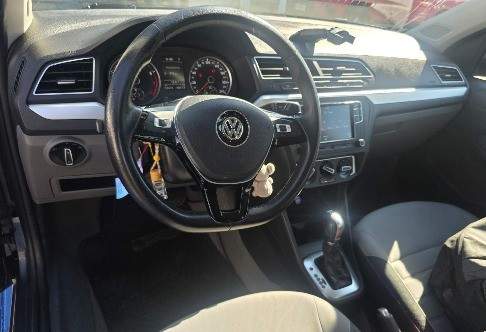 VOLKSWAGEN - 2