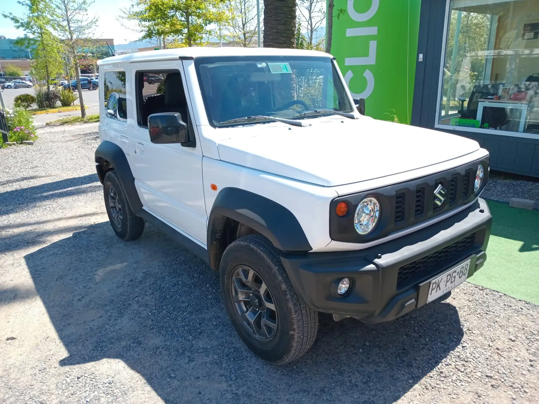 SUZUKI