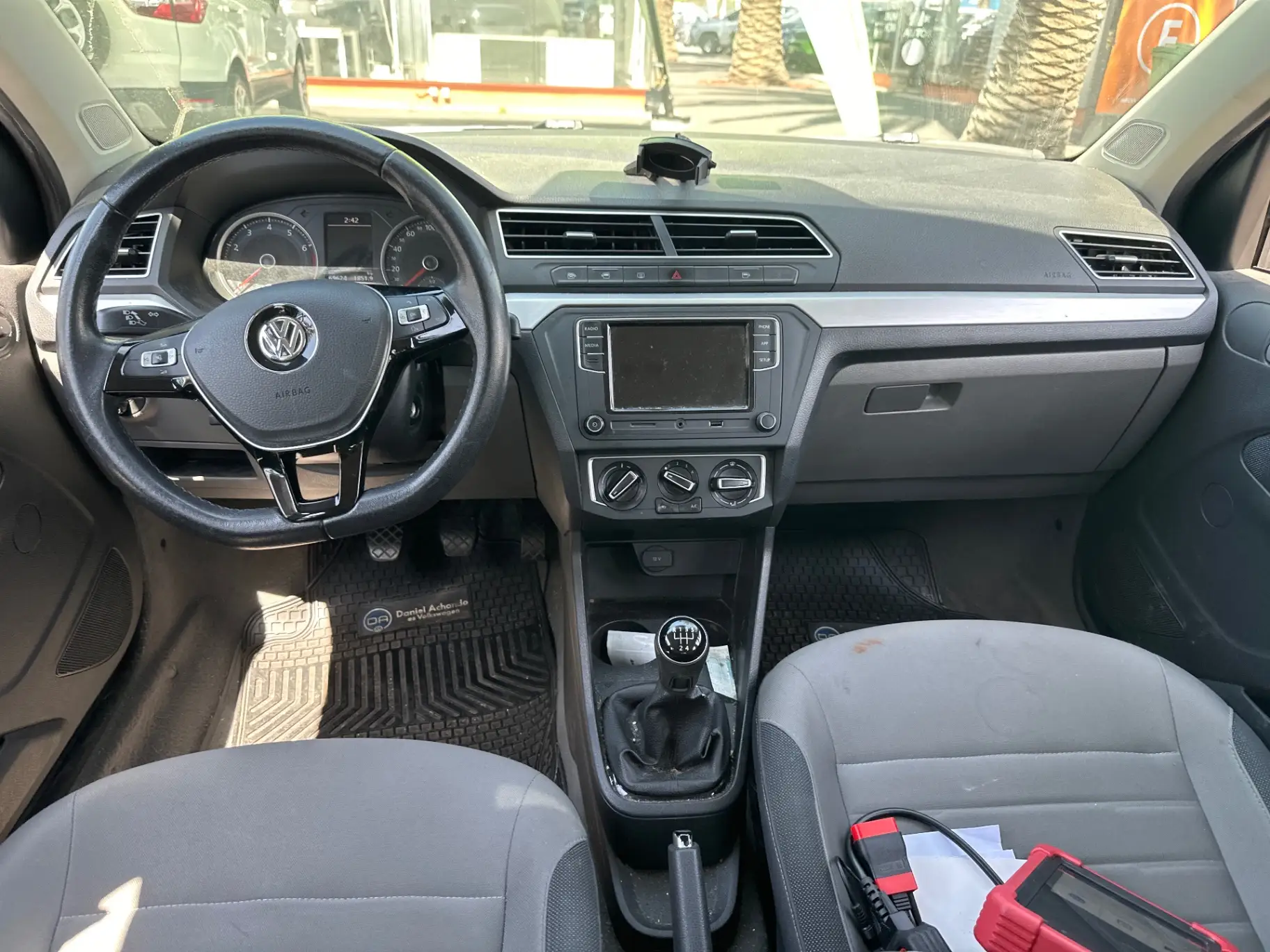 VOLKSWAGEN - 2