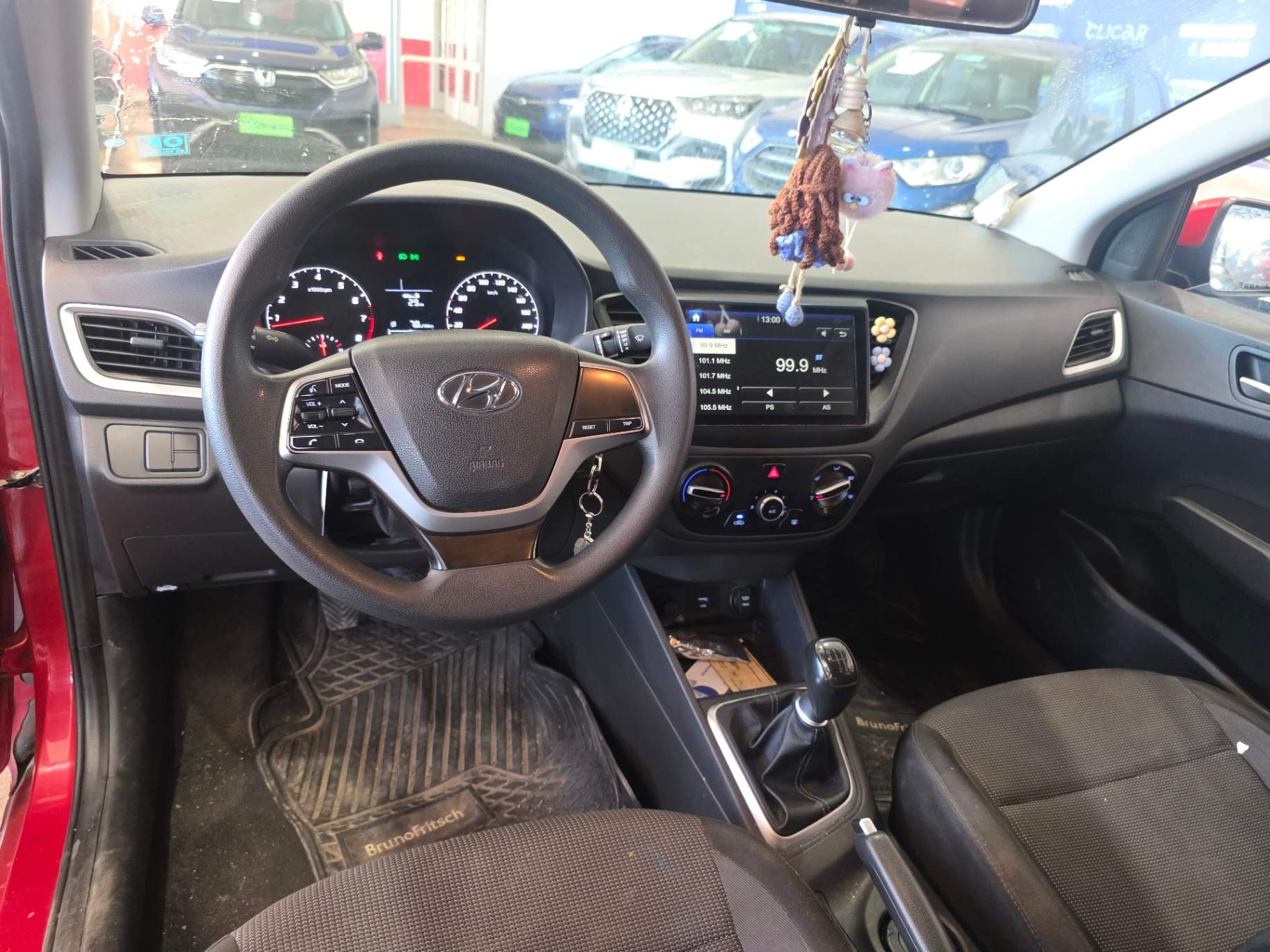 HYUNDAI - 2