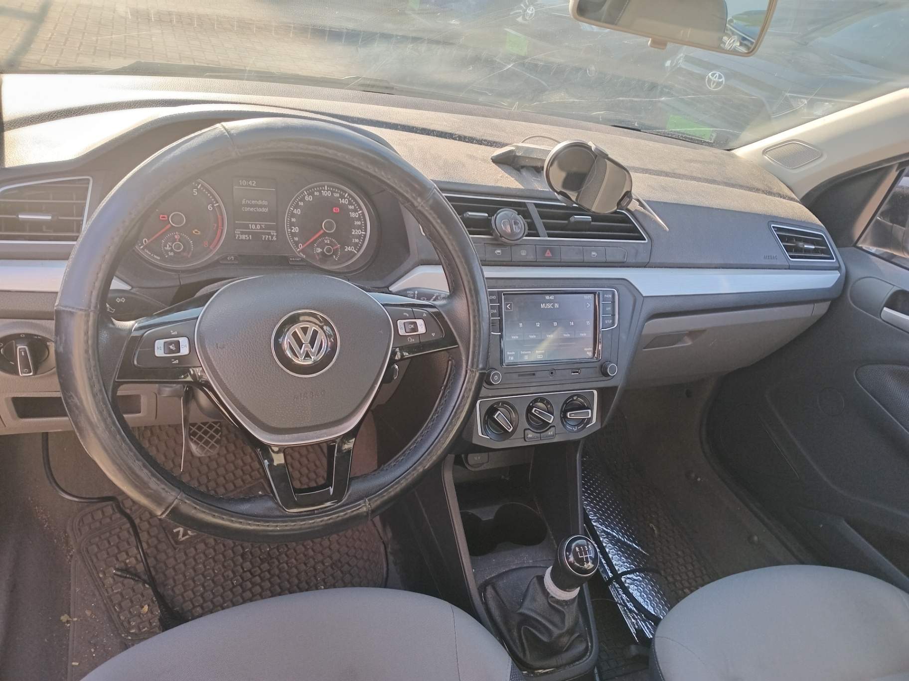 VOLKSWAGEN - 2