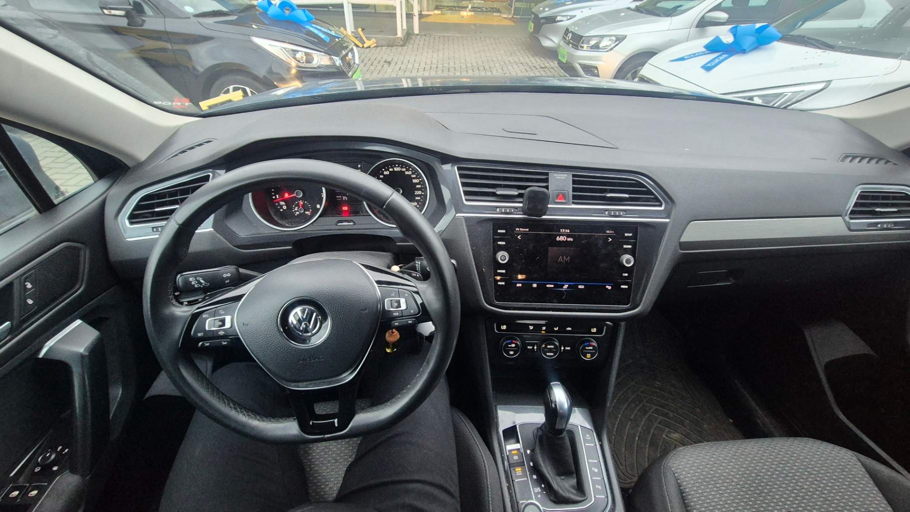 VOLKSWAGEN - 2