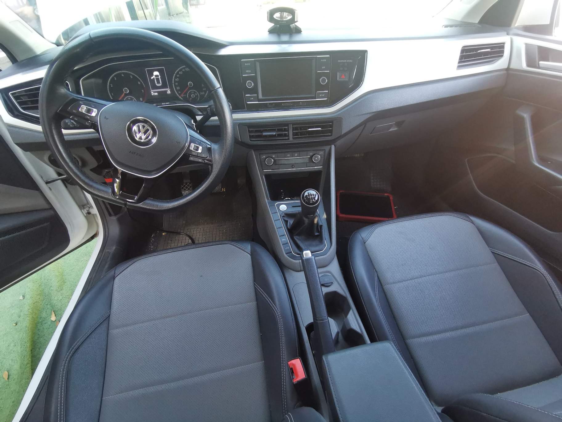 VOLKSWAGEN - 2
