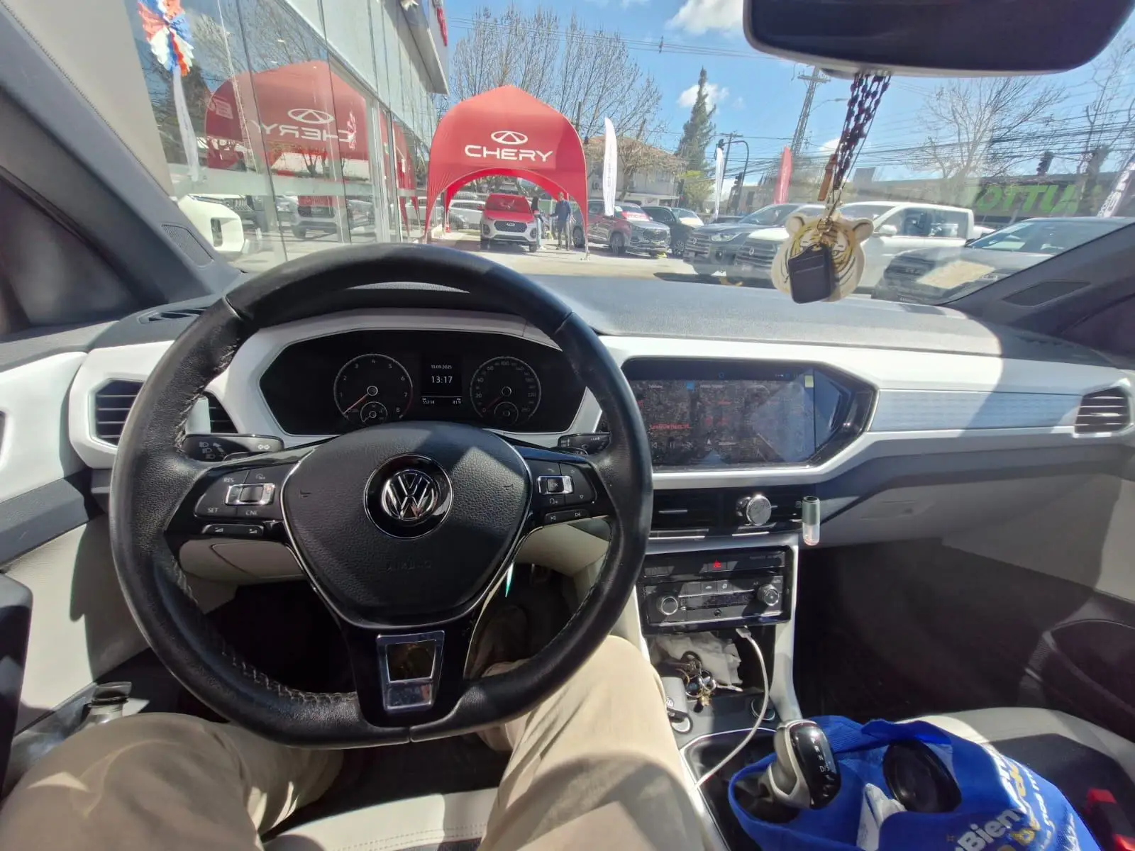 VOLKSWAGEN - 2