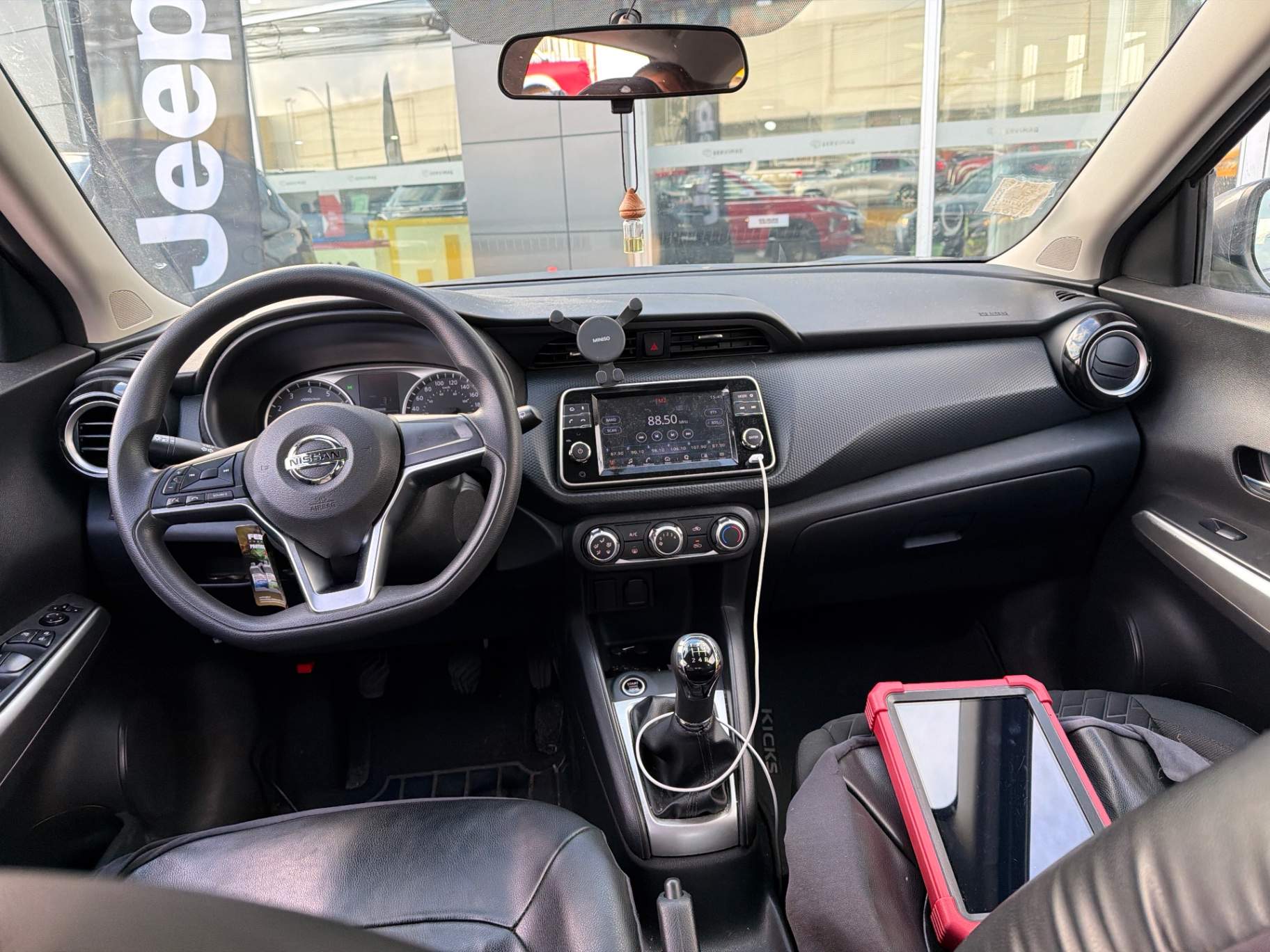 NISSAN - 2