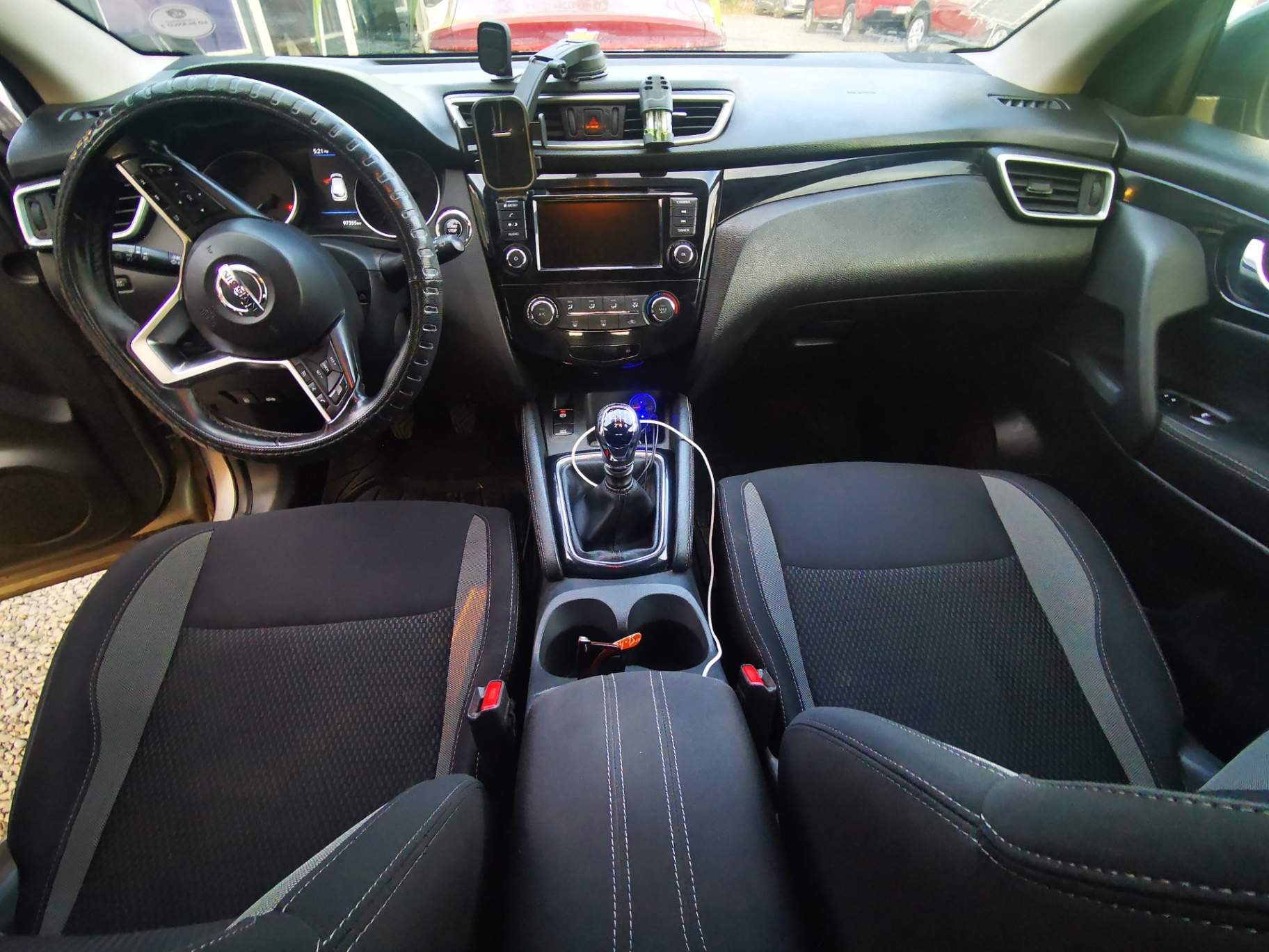 NISSAN - 2