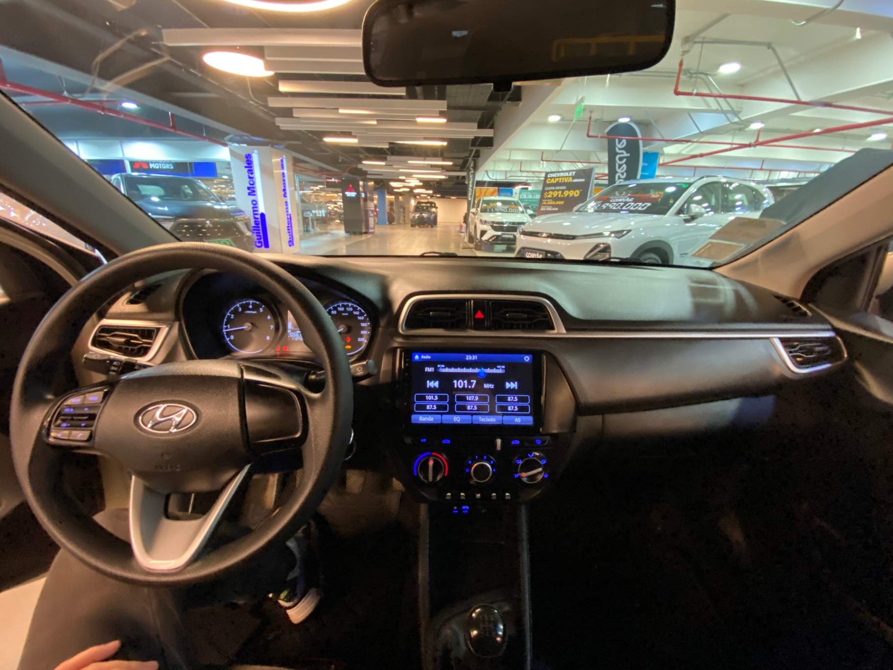 HYUNDAI - 2