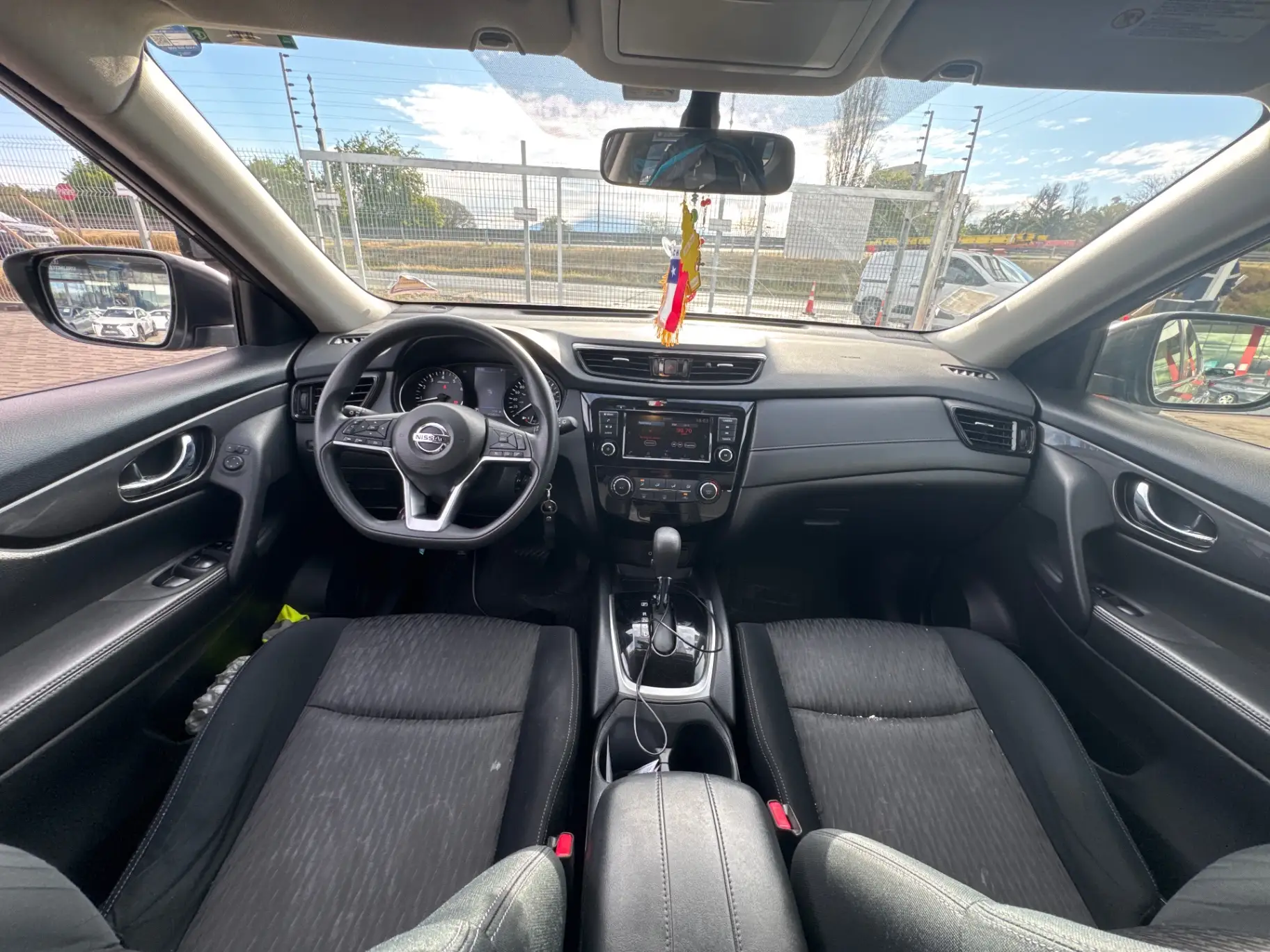 NISSAN - 2