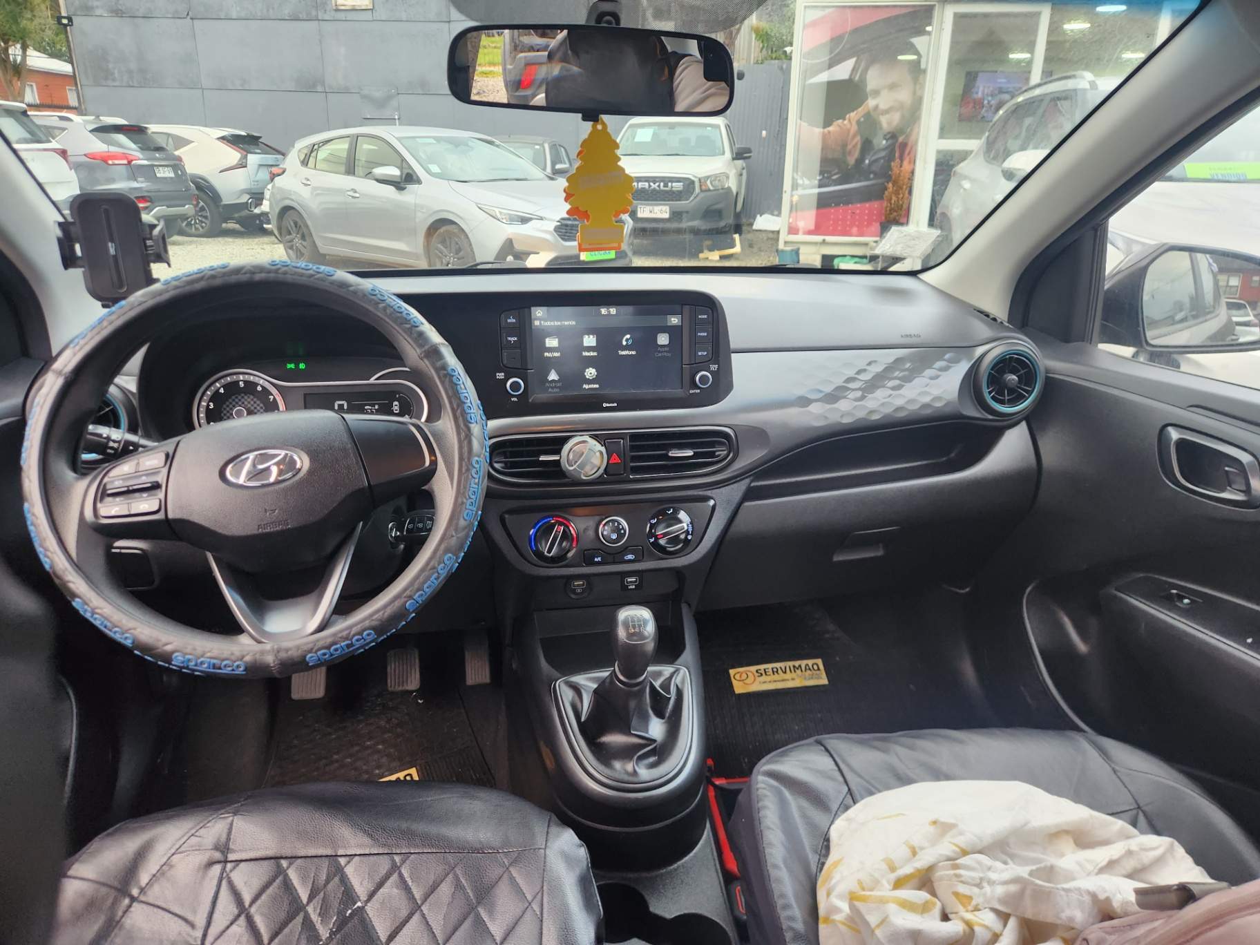 HYUNDAI - 2