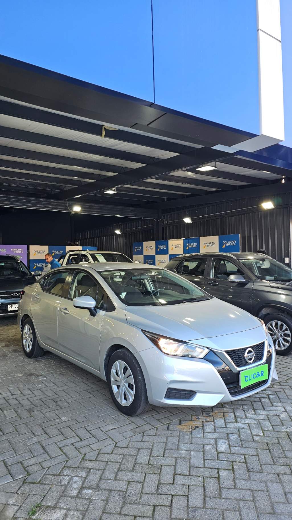 NISSAN