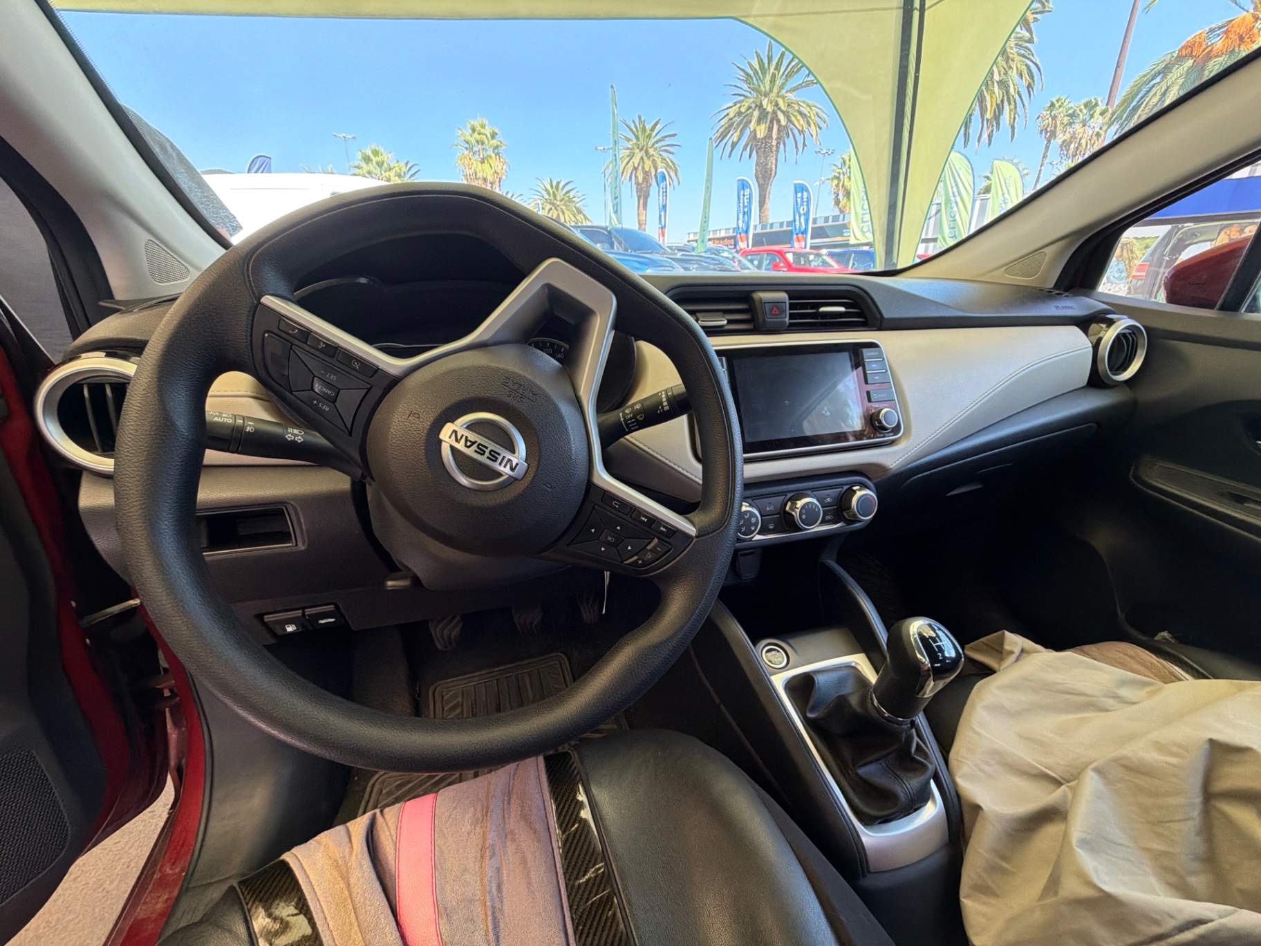 NISSAN - 2