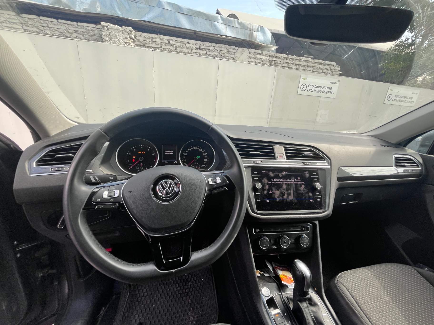 VOLKSWAGEN - 2