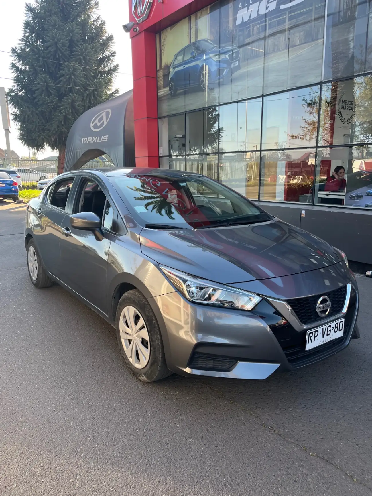 NISSAN