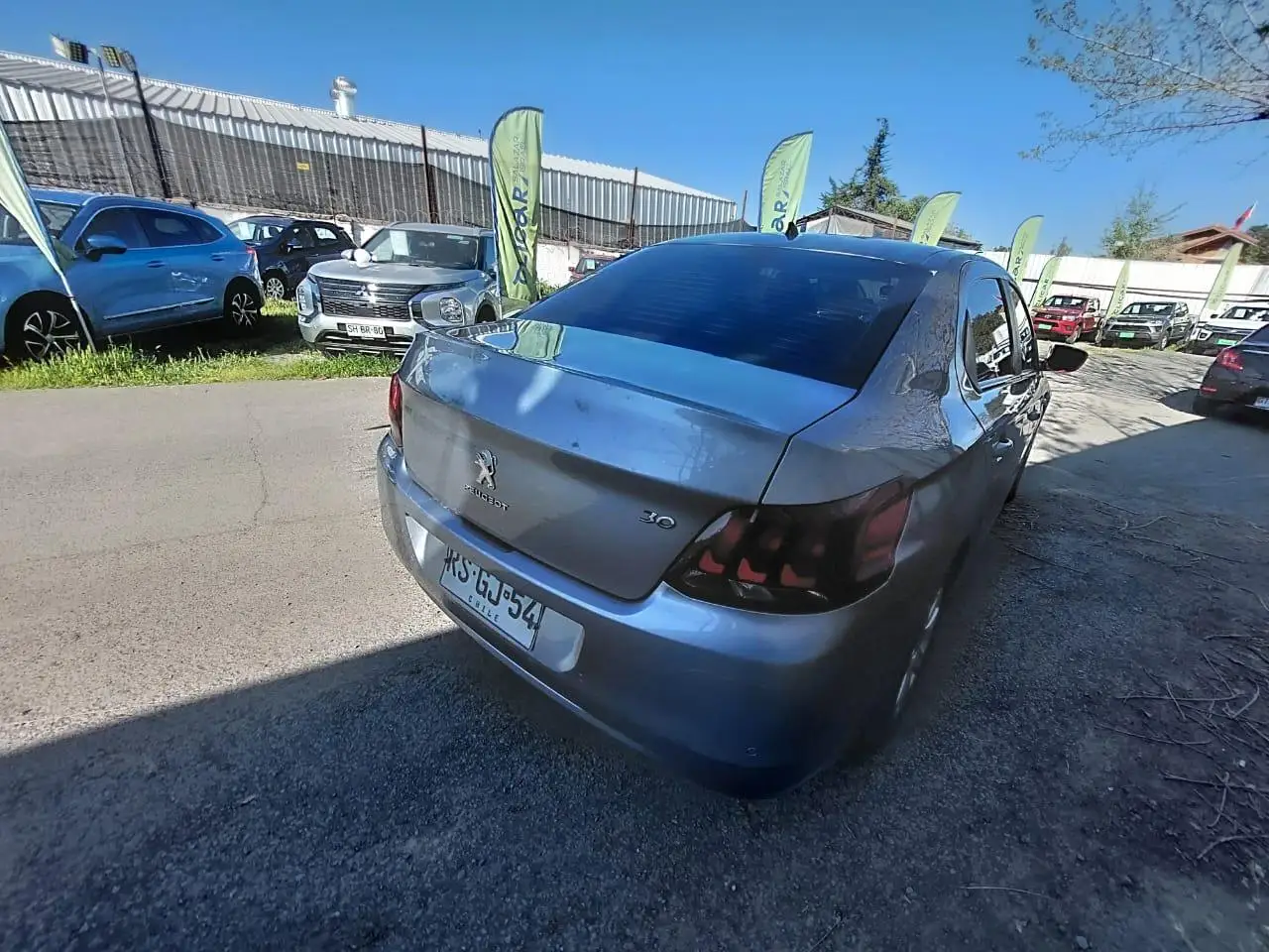PEUGEOT