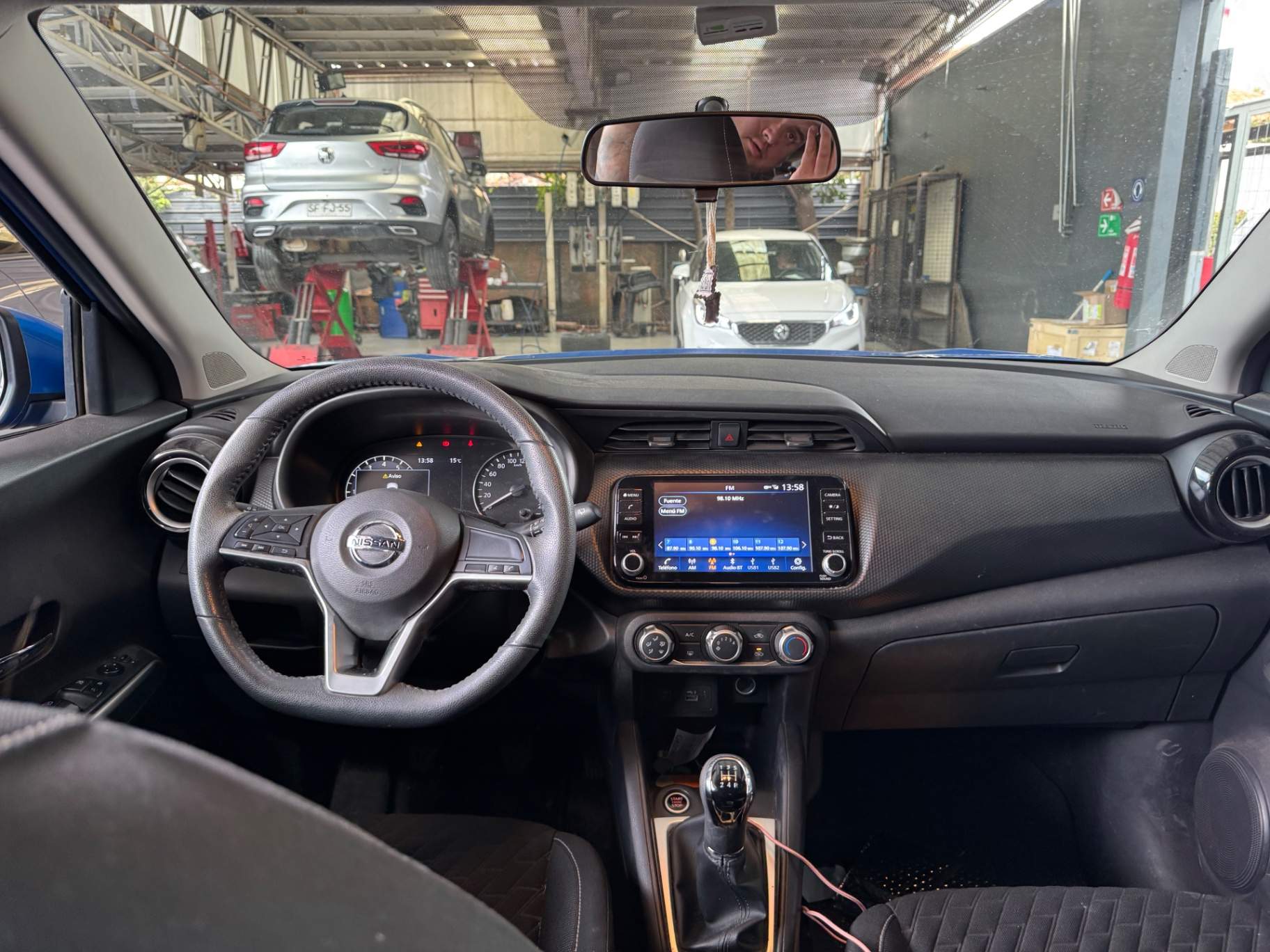 NISSAN - 2