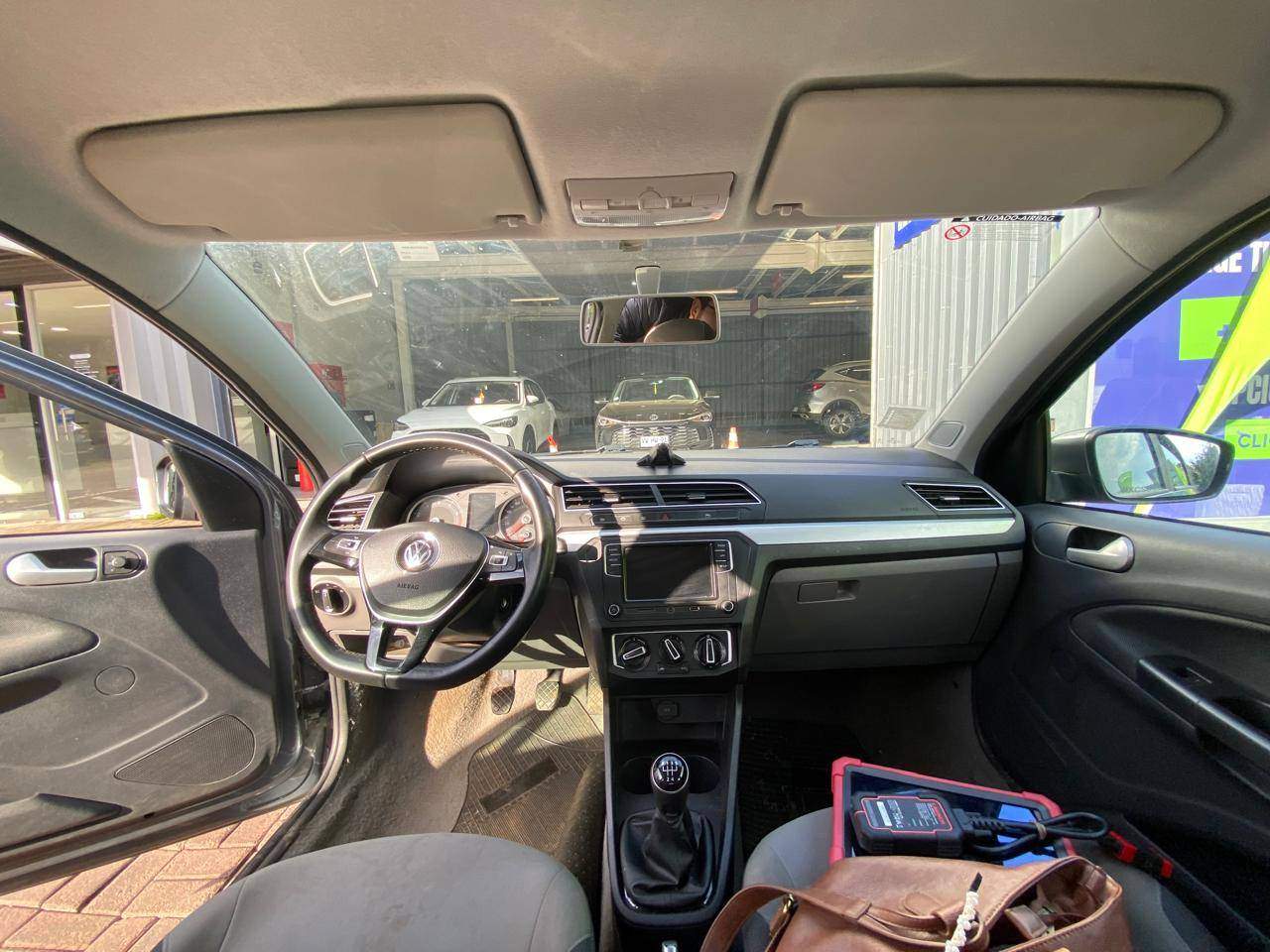 VOLKSWAGEN - 2