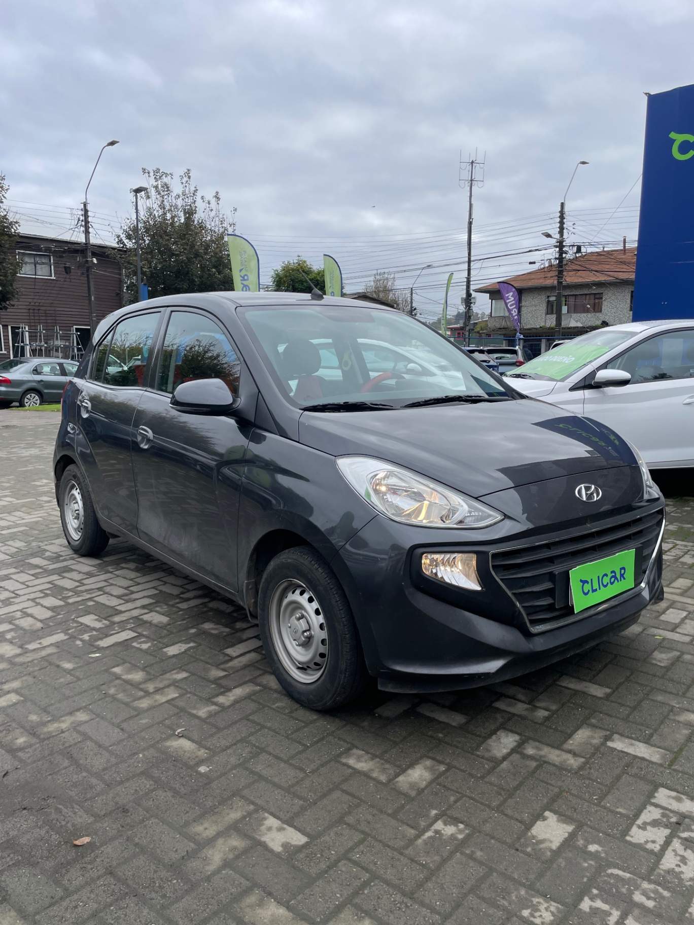 HYUNDAI