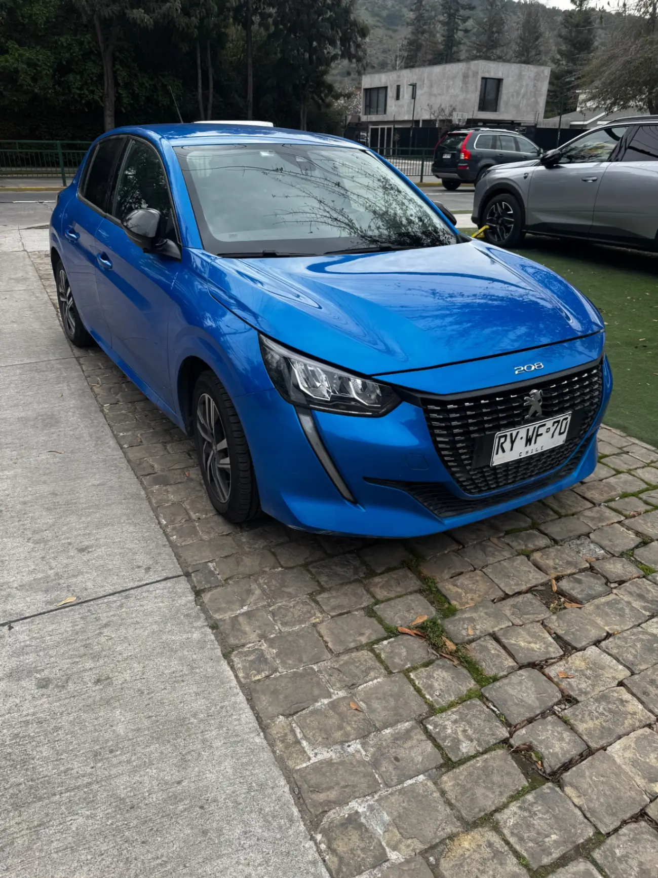 PEUGEOT