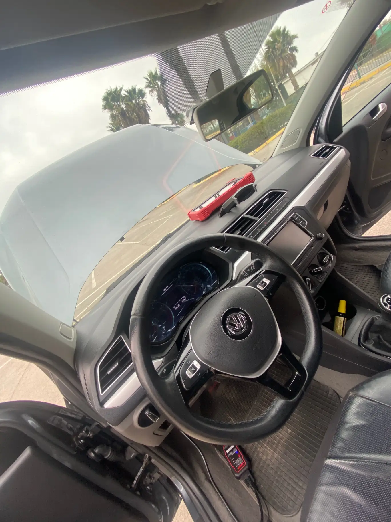 VOLKSWAGEN - 2